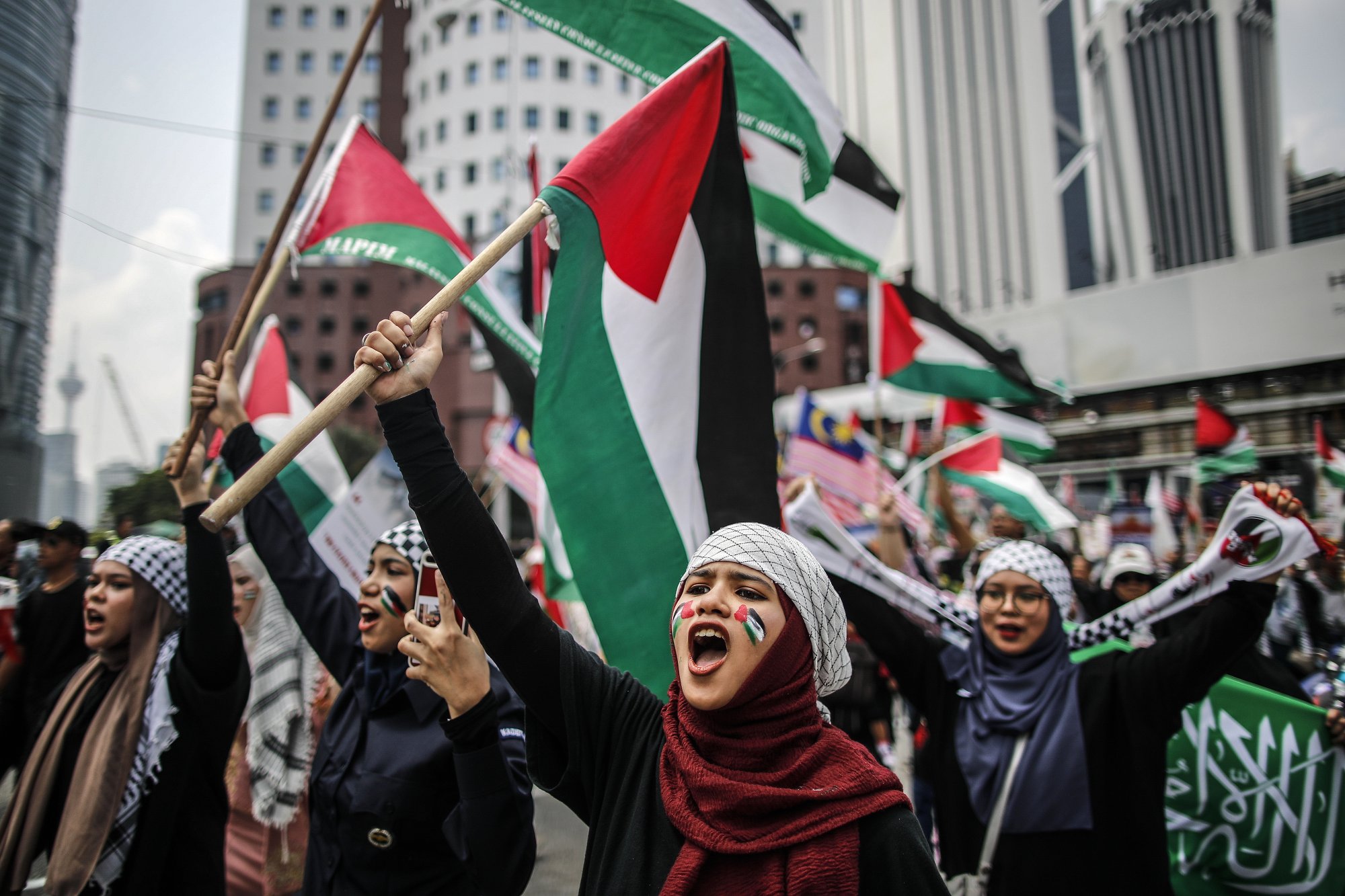Guerra entre Israel y Gaza: manifestantes pro palestinos de Malasia piden a Estados Unidos que asuma la responsabilidad de empoderar a Israel
