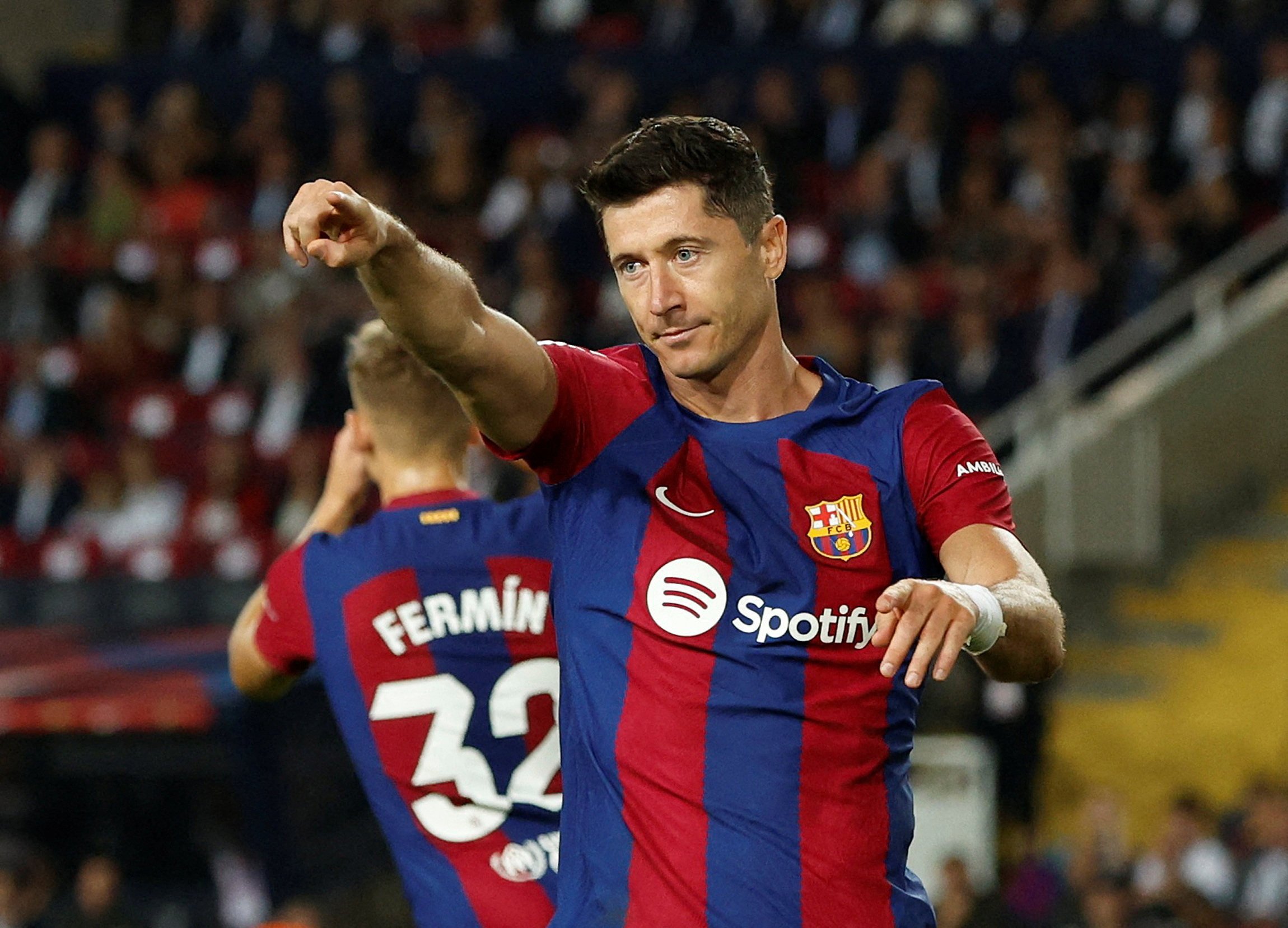 Real Madrid will have their hands full trying to tame star Barcelona forward Robert Lewandowski in Saturday’s Clasico encounter. Photo: REUTERS