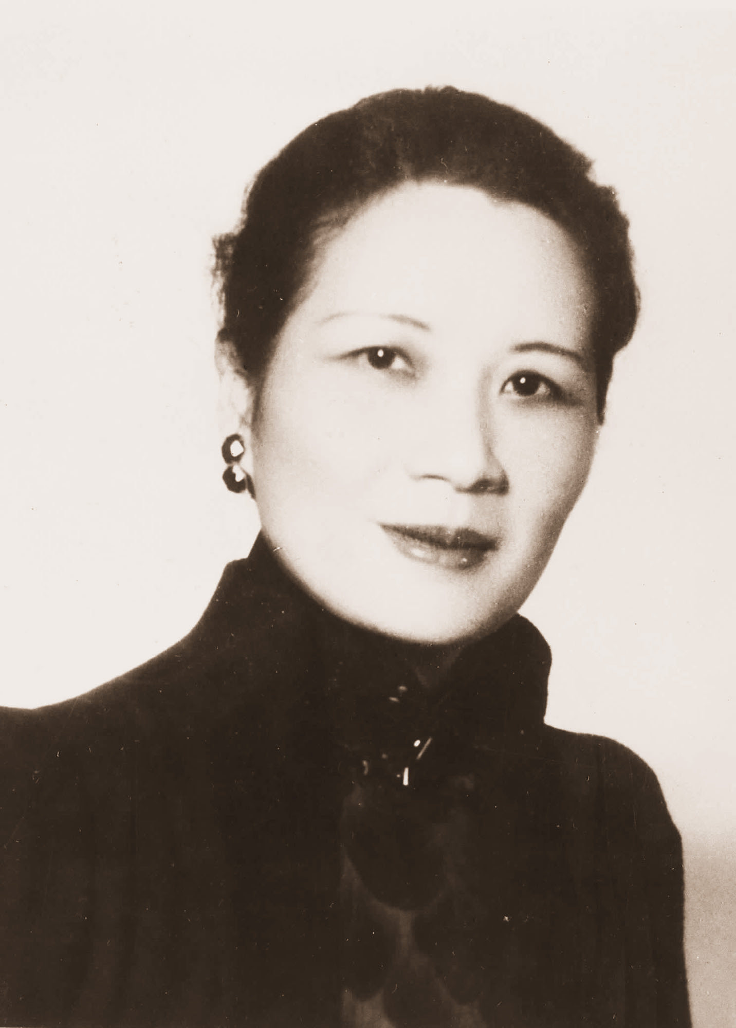 Soong Mei-ling’s classic eleganice is evident in this 1940 portrait. Photo: Handout
