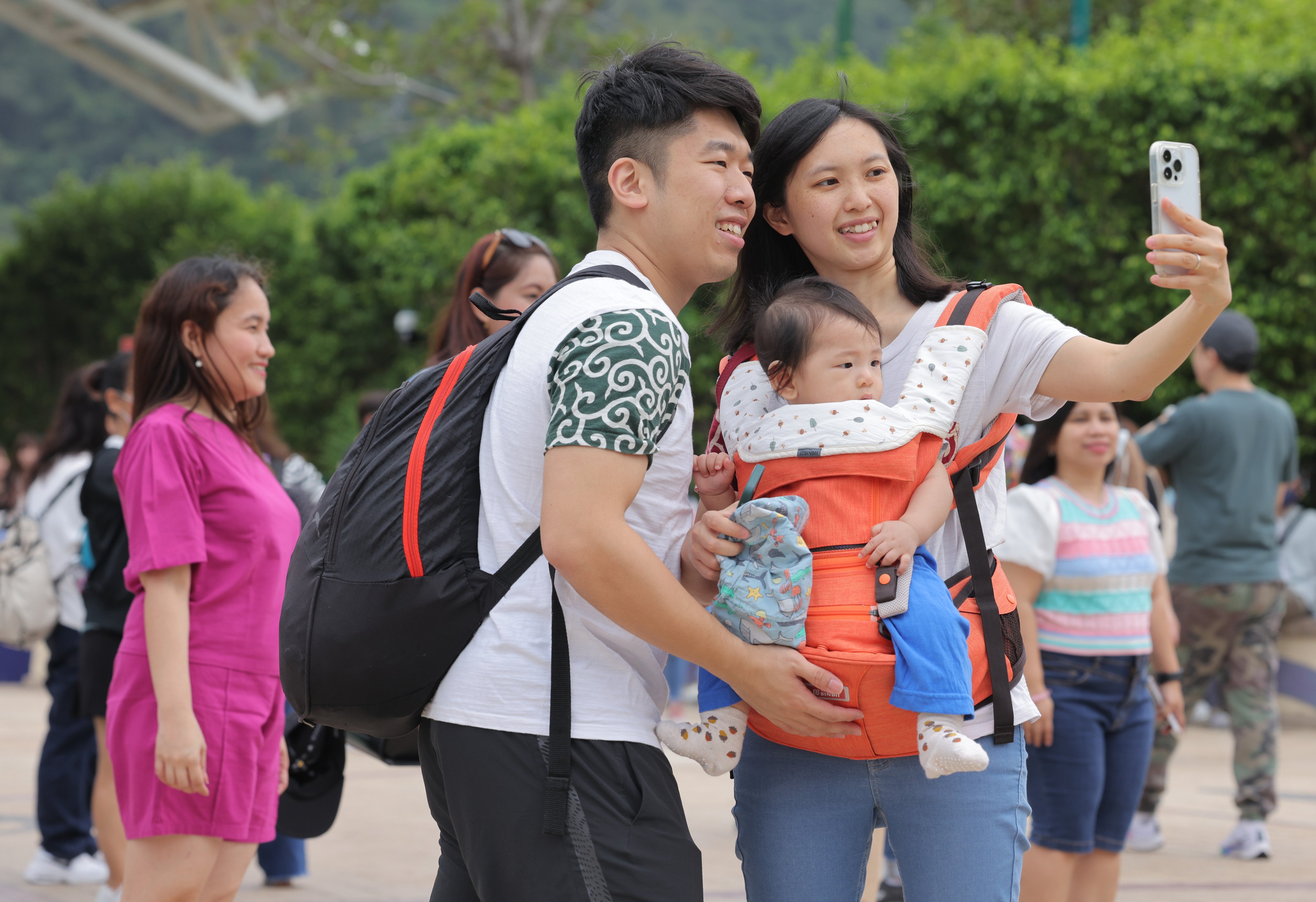 Hong Kong is facing a demographic challenge as the birth rate declines. The average number of children per woman plummeted from 1.3 in 2017 to just 0.9 last year. Photo: Jelly Tse