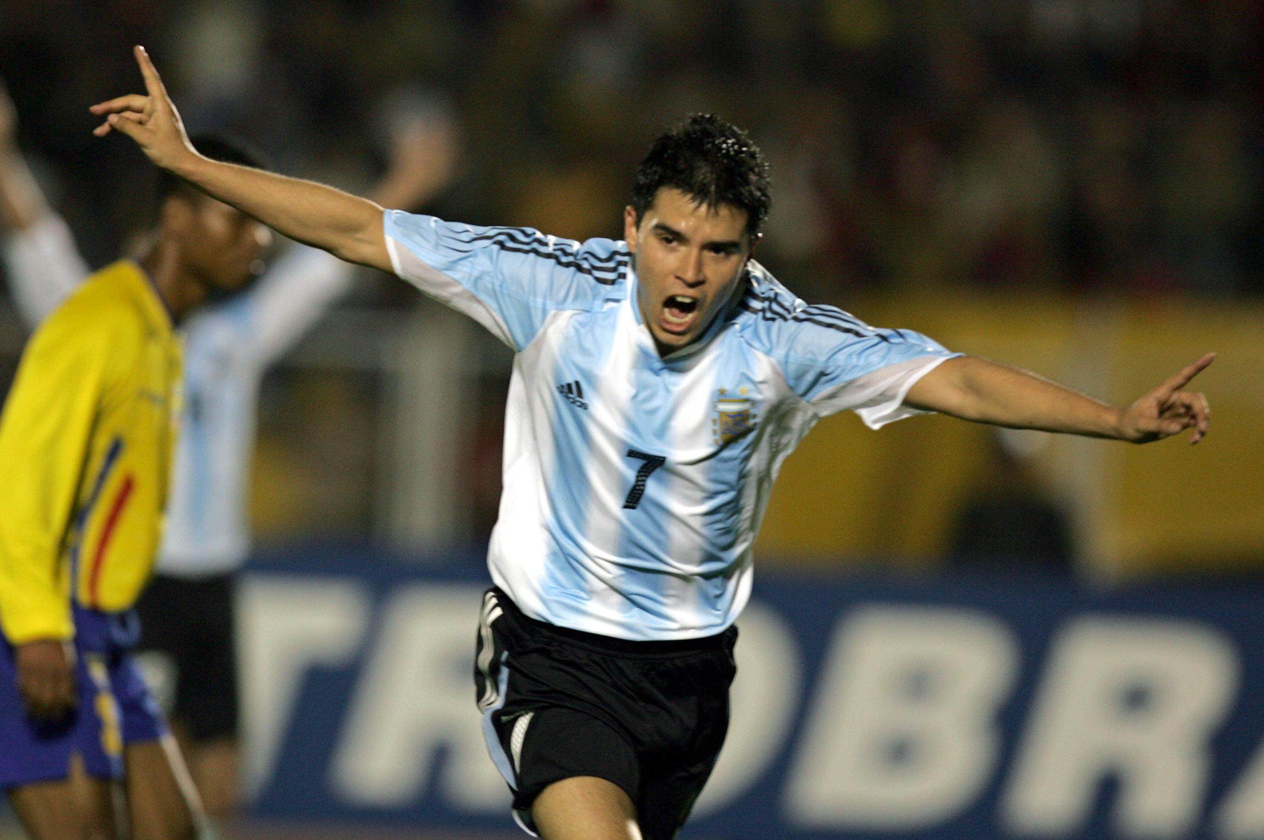Javier Saviola watched a teenaged Lionel Messi’s training, deems him the “best footballer of all time”. Photo: AFP
