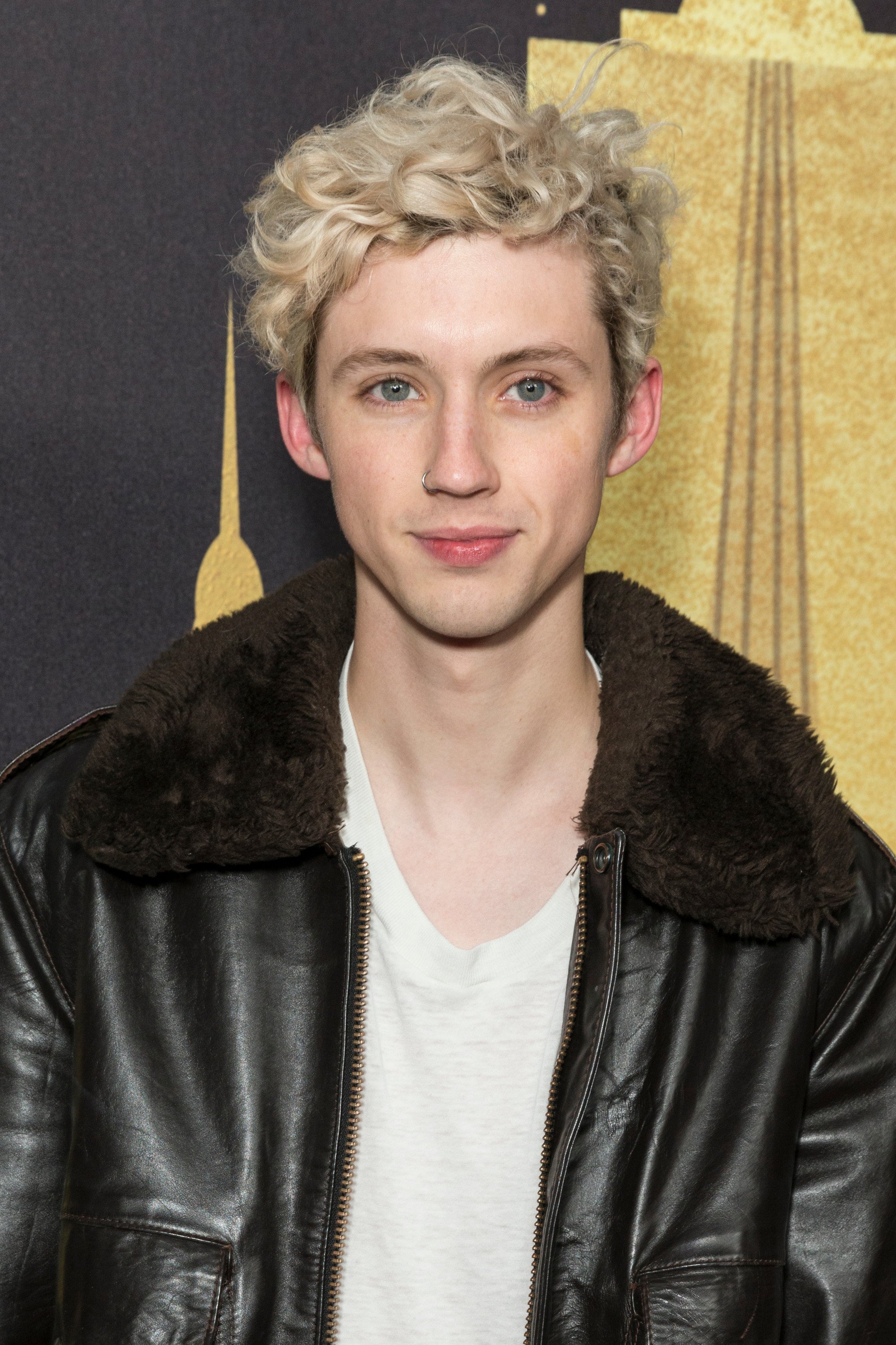 How Troye Sivan became a bona fide fashion and music A-lister: the LGBT ...