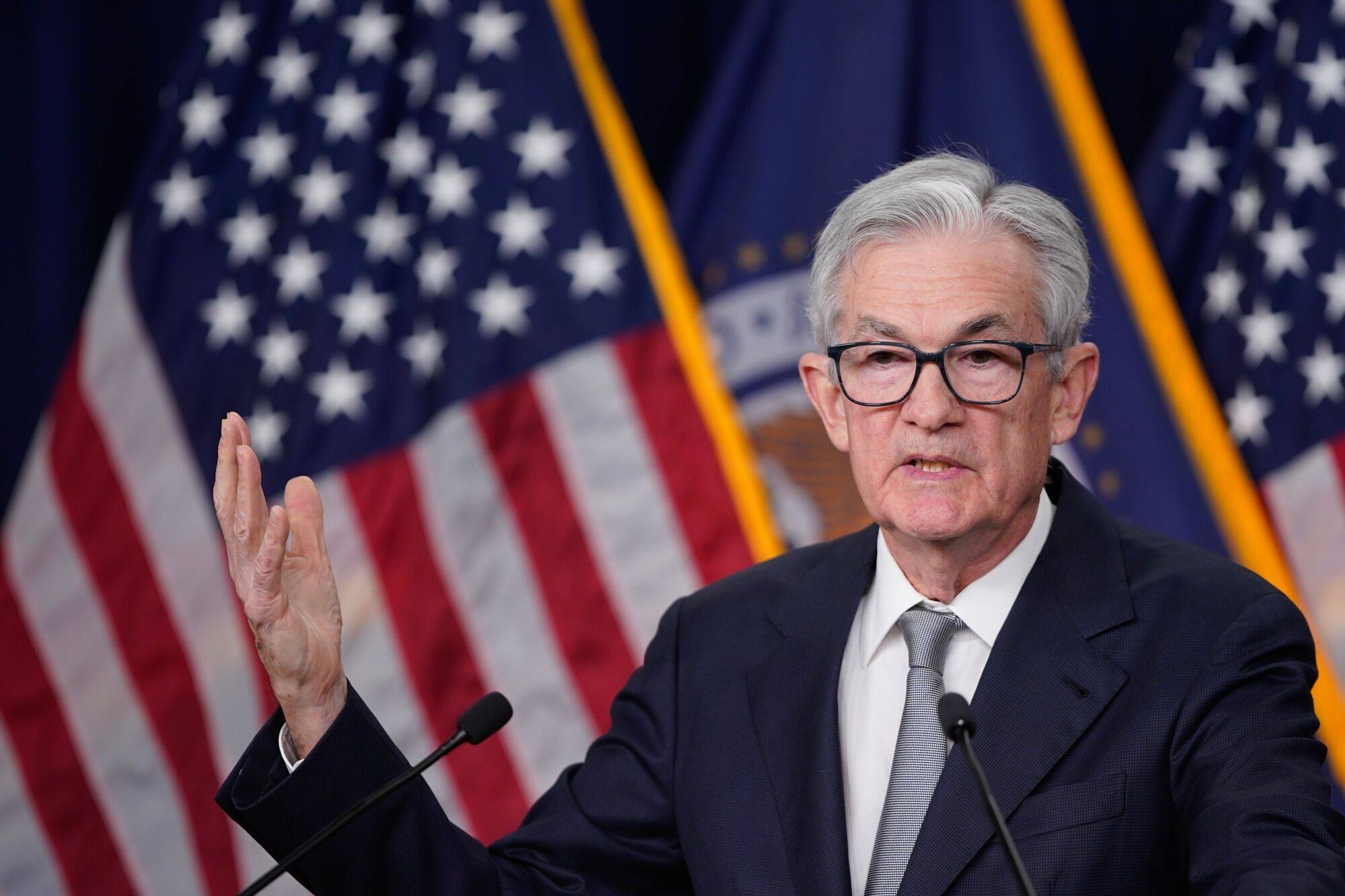 Jerome Powell, chairman of the US Federal Reserve, speaks on Wednesday in Washington. He announced that interest rates would be kept unchanged, at a 22-year high. Photo: Bloomberg