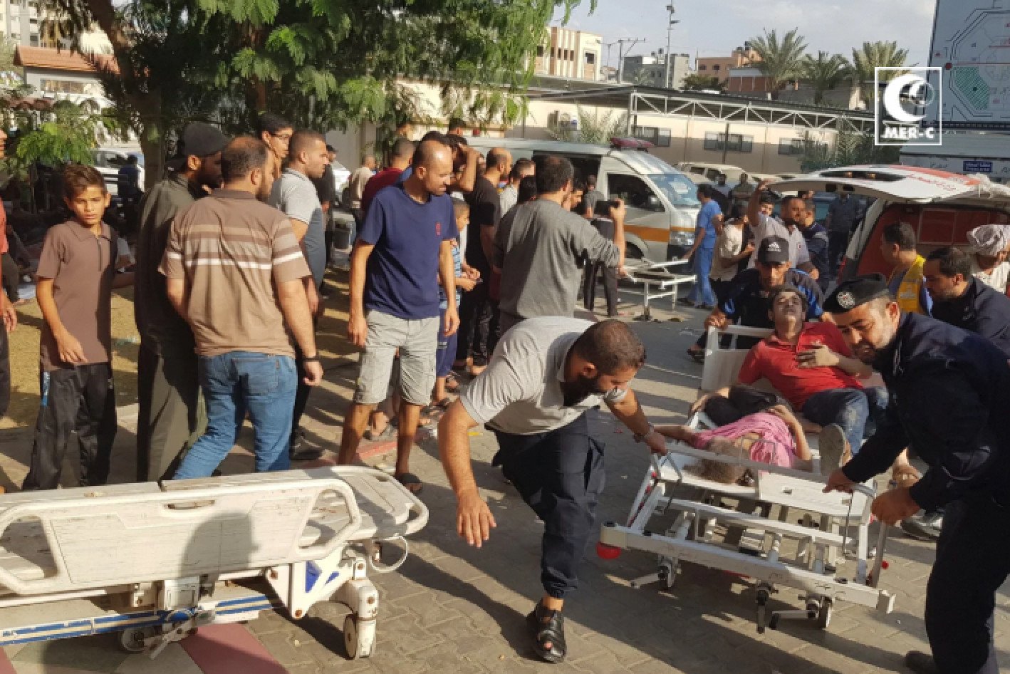 Israel-Gaza war: flashlights and patients in corridors – how an