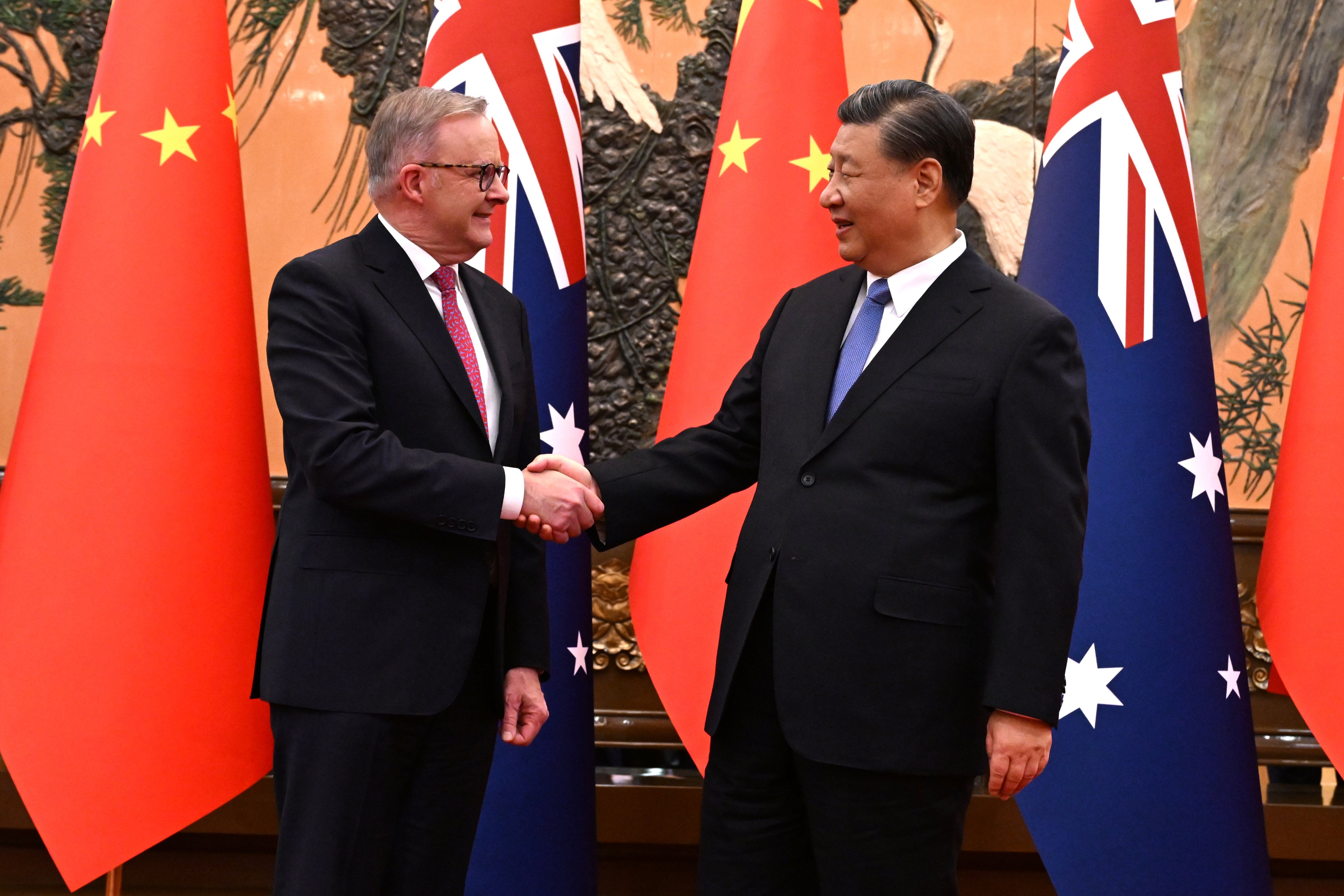 Australian Prime Minister Anthony Albanese (left) meets Chinese President Xi Jinping at the Great Hall of the People in Beijing on Monday. Photo: AAP/dpa