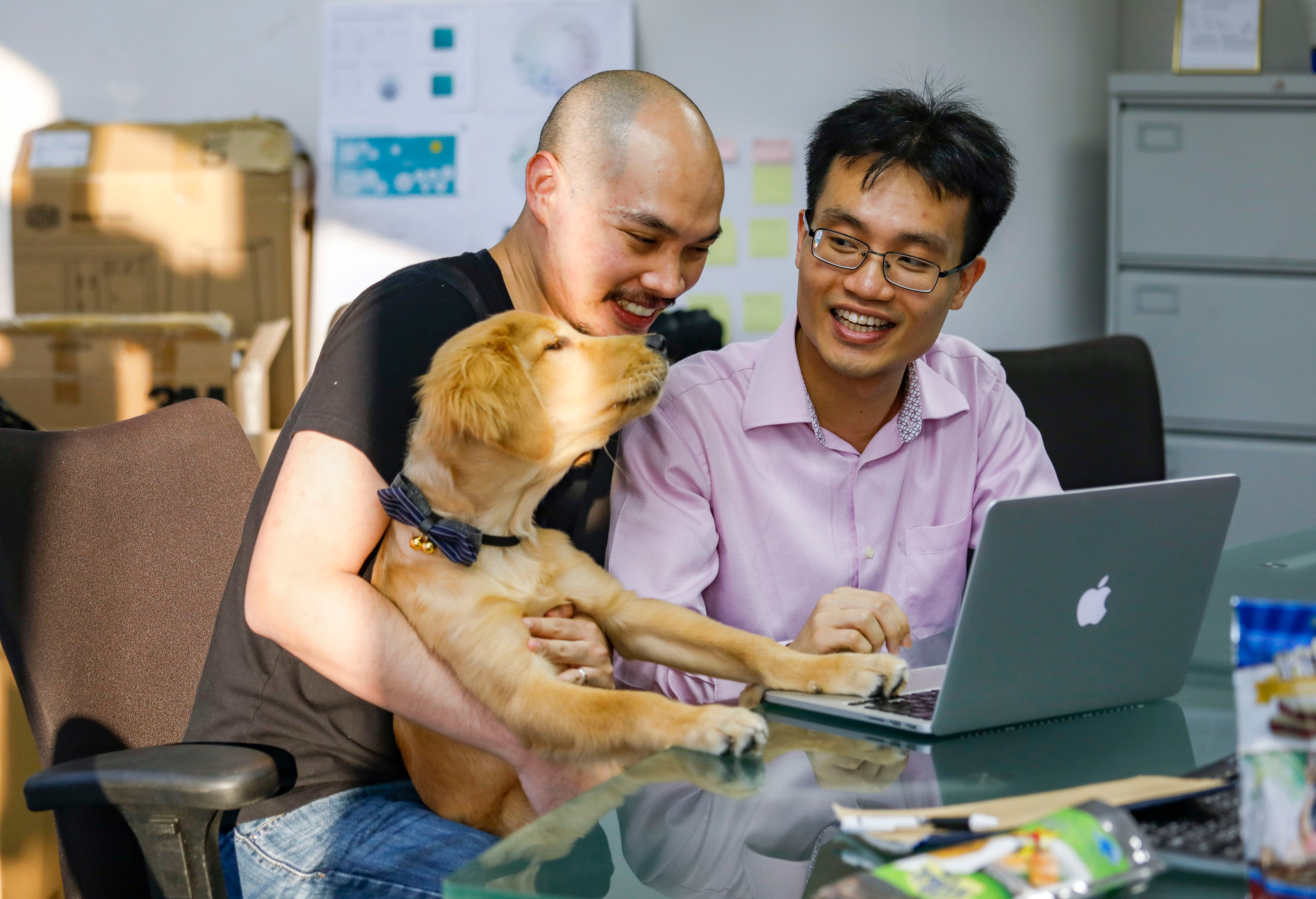 OneDegree co-founders Alex Leung Te-yuan (left), who serves as chief insurance officer, and Alvin Kwock Yin-lun, the firm’s chief executive, at the company’s office in Kwun Tong. Photo: SCMP