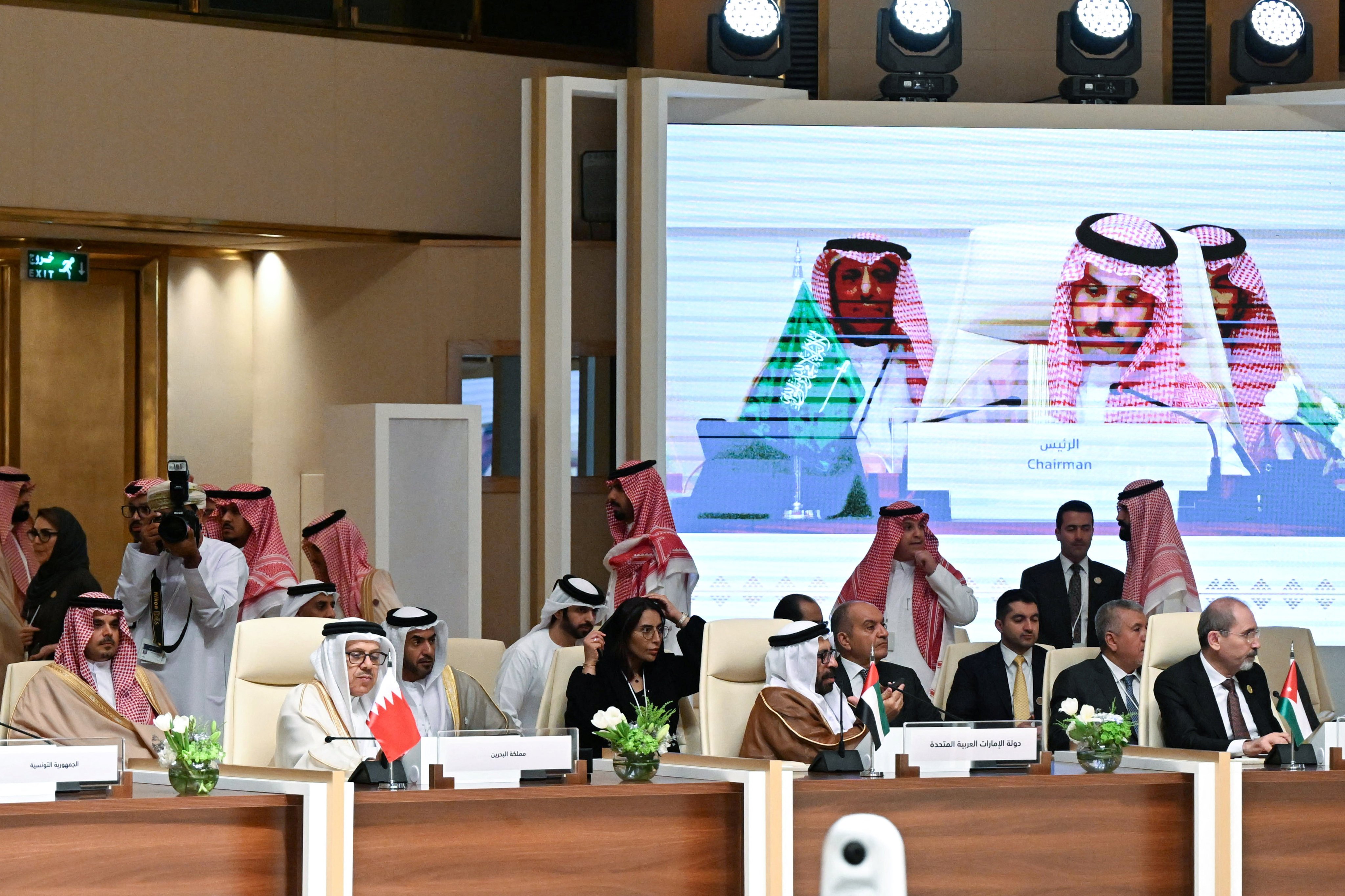 Arab leaders attend a special summit in Riyadh on November 9, to discuss the Israel-Gaza conflict. Photo: Reuters