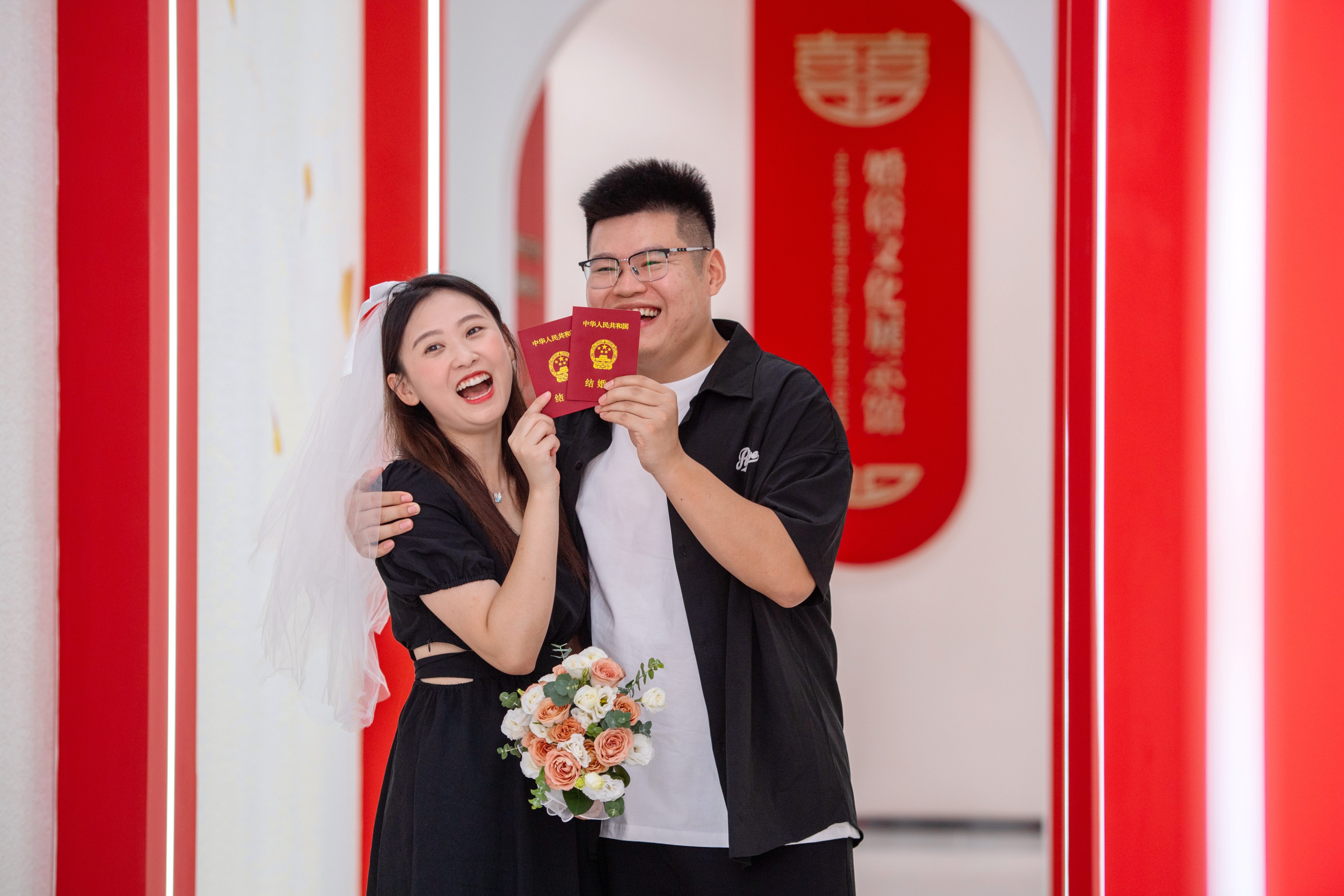 China recorded 5.69 million mariages in the first three quarter of the year. Photo: Xinhua