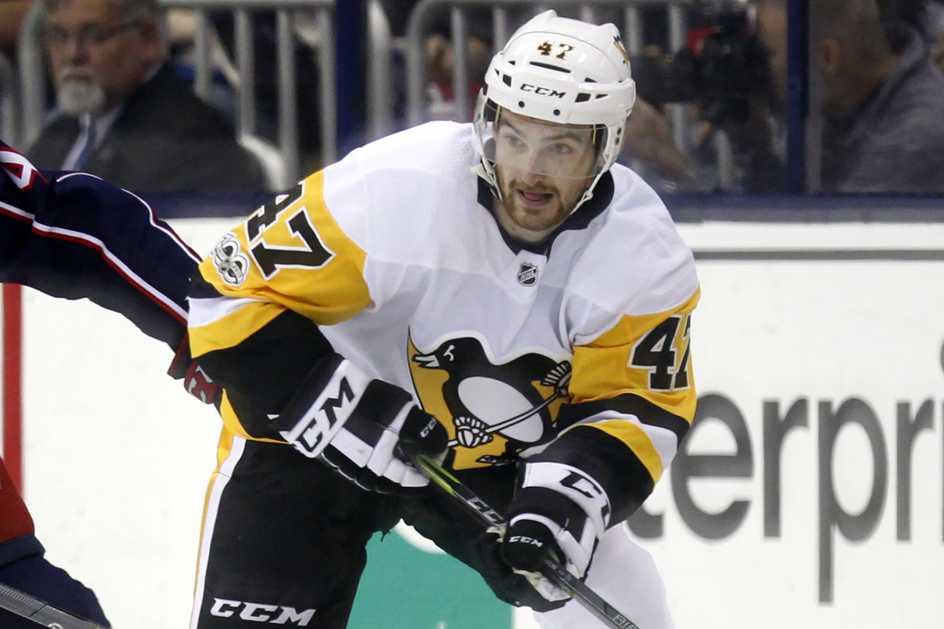 Adam Johnson plays for the Pittsburgh Penguins during an NHL game in Columbus, Ohio, in September 2017. Photo: AP