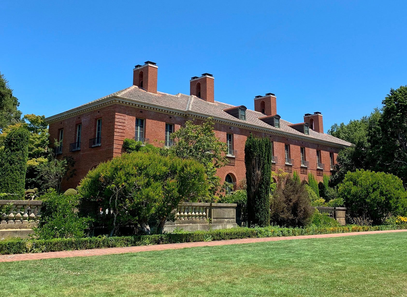 The Chinese and American leaders will meet at the secluded Filoli estate for their first face-to-face meeting in a year. Photo: Filoli