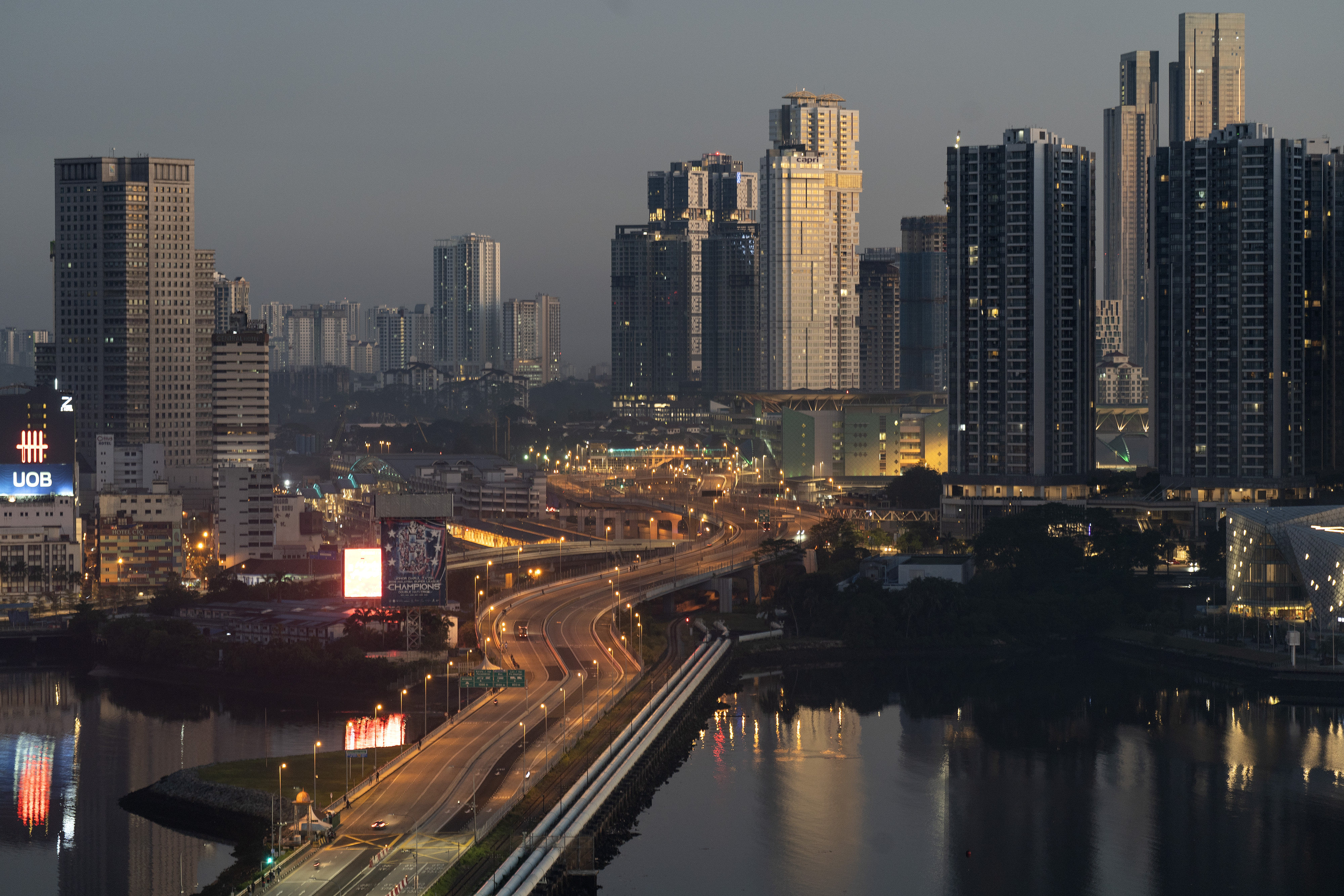 The causeway linking Singapore and Malaysia. Photo: Bloomberg