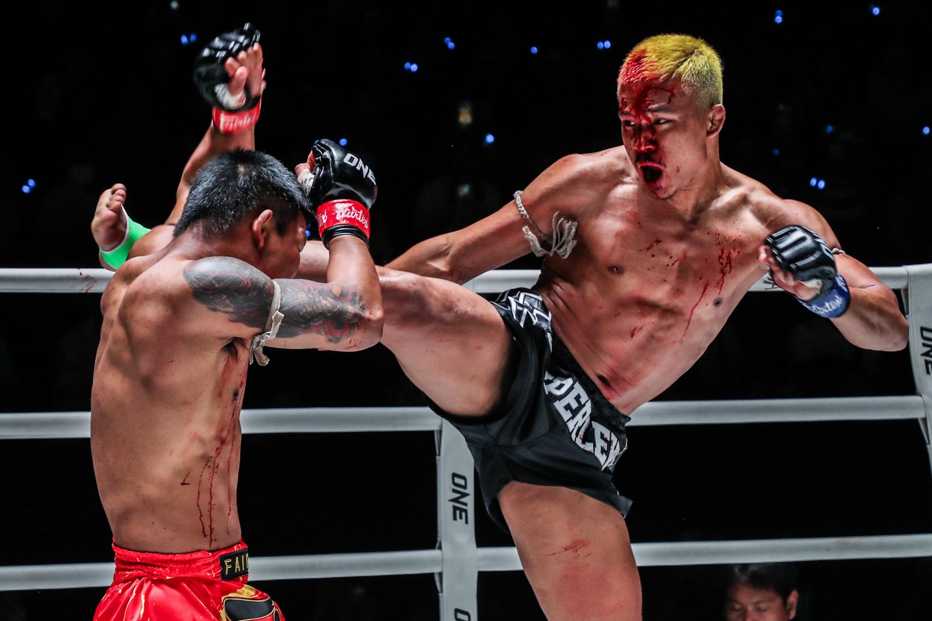 Superlek throws a kick at Rodtang at ONE Friday Fights 36. Photos: ONE Championship