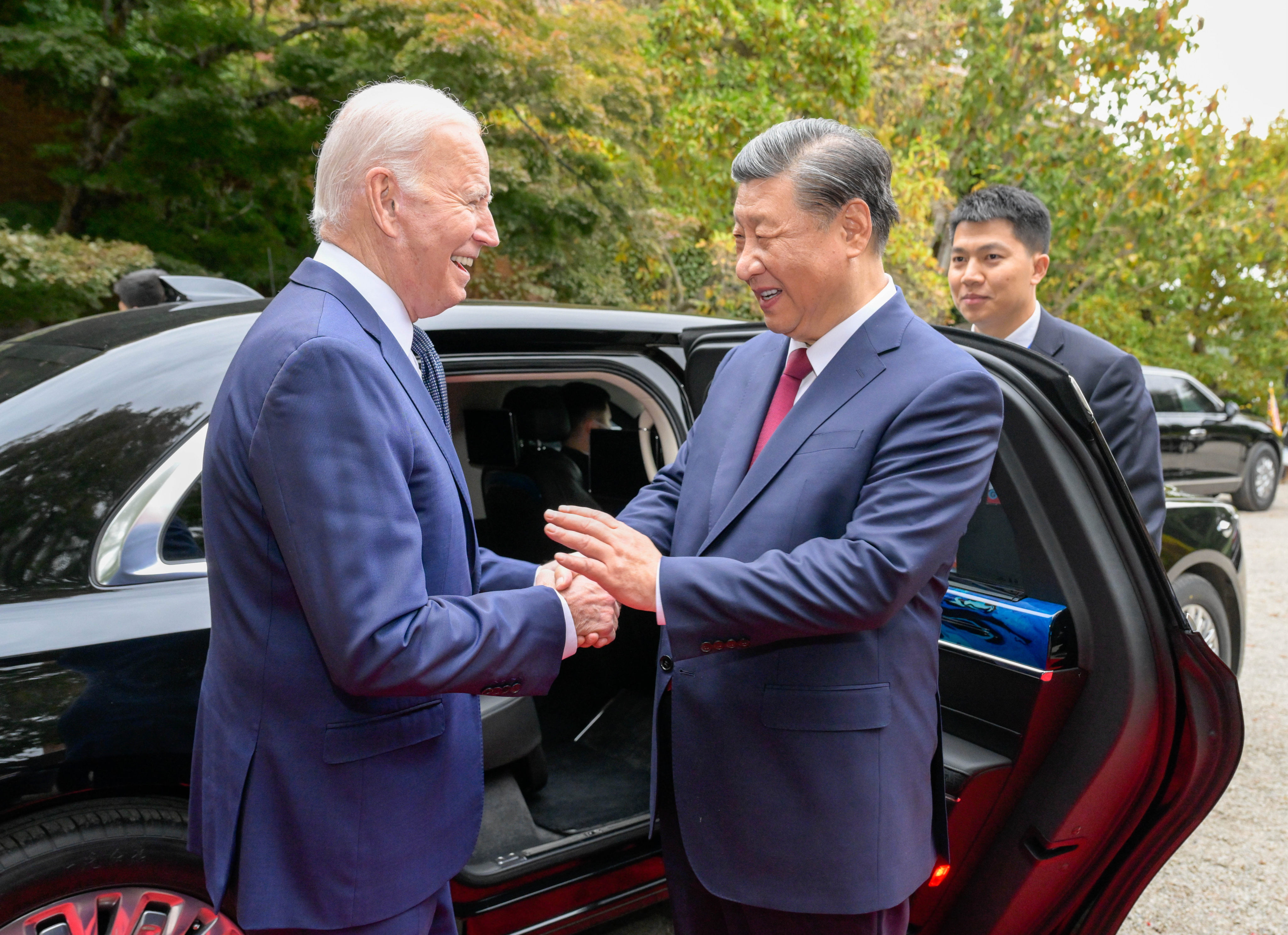 US President Joe Biden escorts his Chinese counterpart Xi Jinping to his car to bid farewell after their talks at Filoli Estate, just outside San Francisco, on Wednesday. Photo: Xinhua
