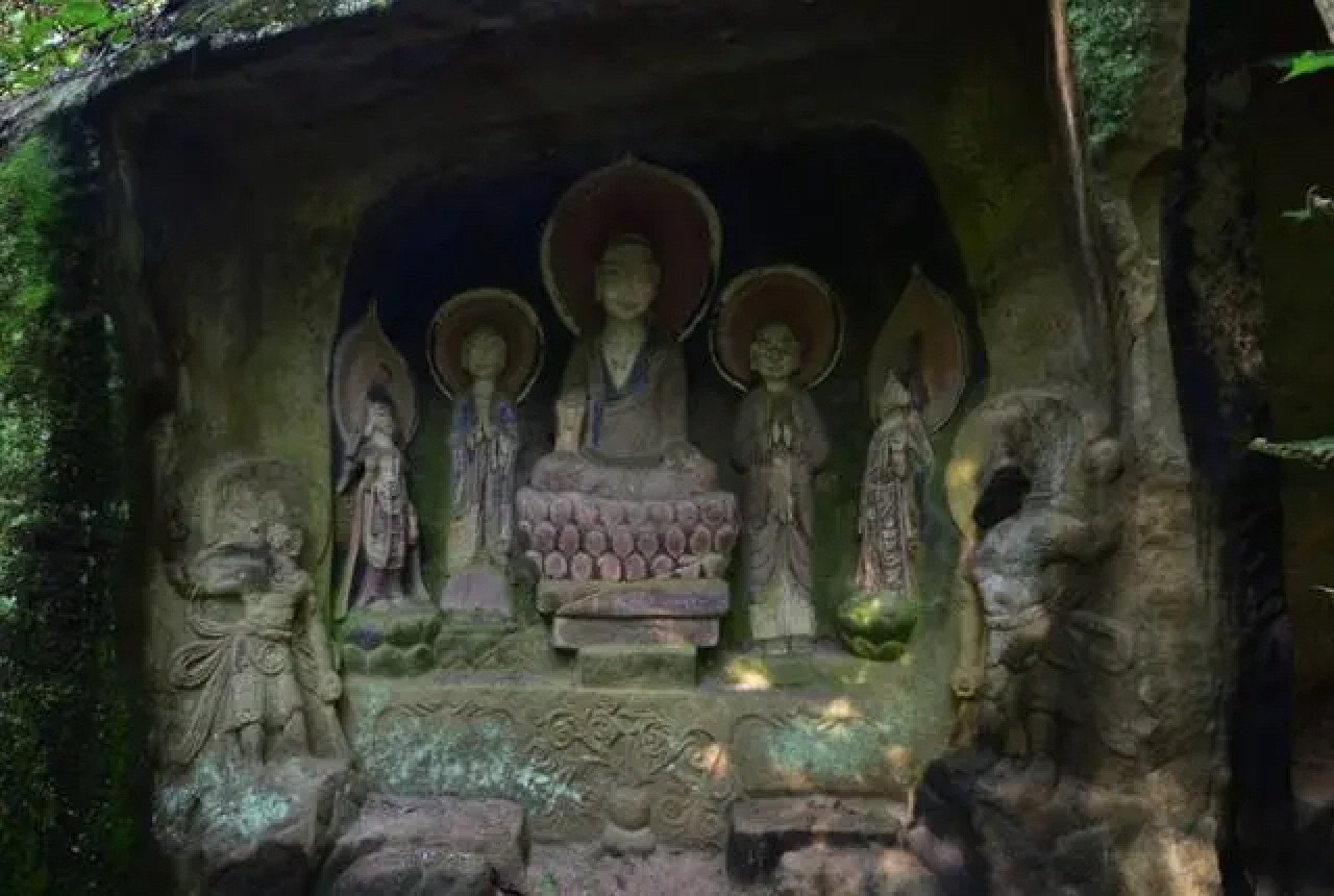 ‘hard to accept’: china villagers give 1,400-year-old buddhist statues innocent paint job of thanks, damage artefacts