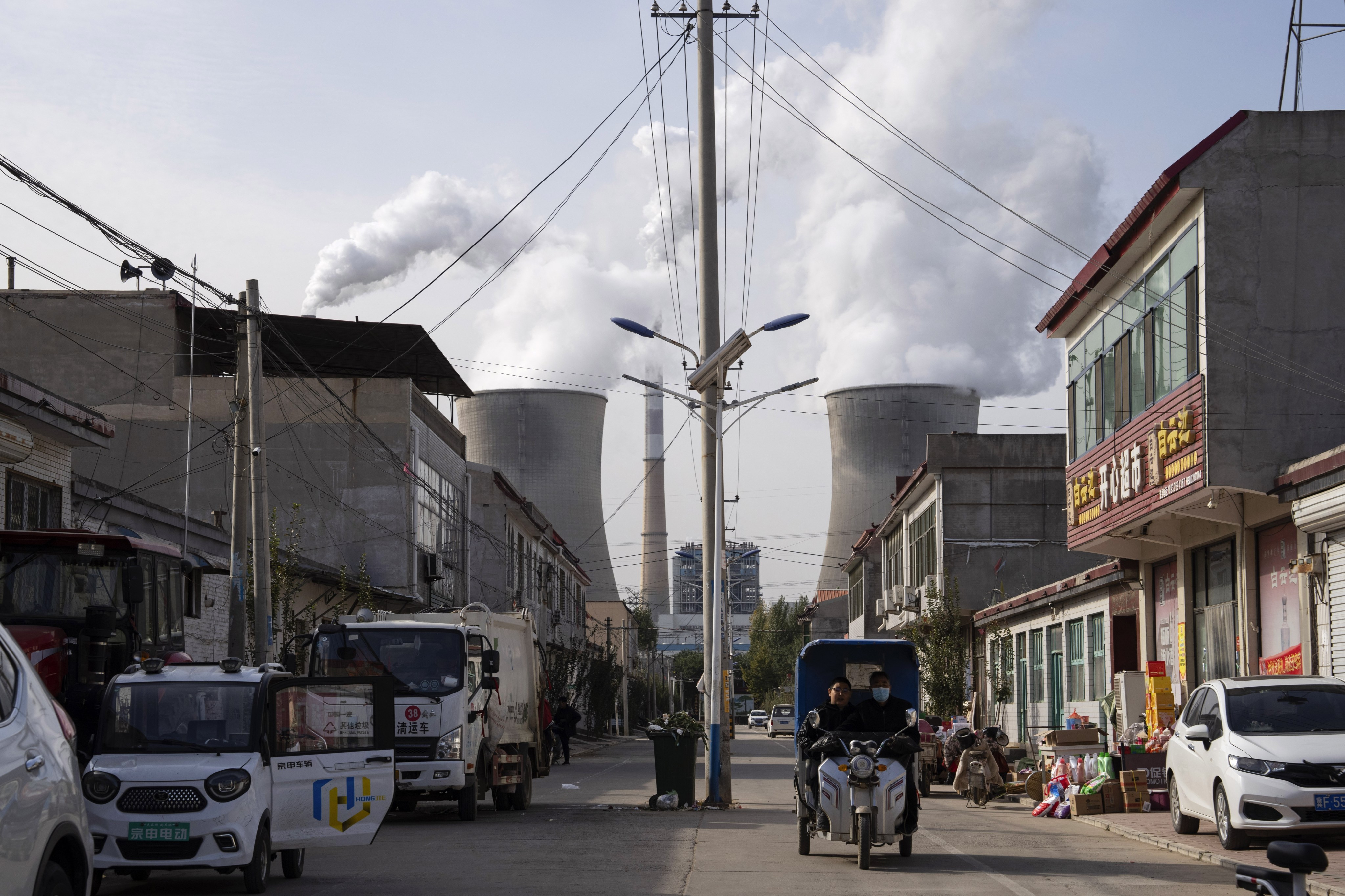 A coal-fired power plant in Dingzhou, in China’s northern Hebei province. Photo: AP