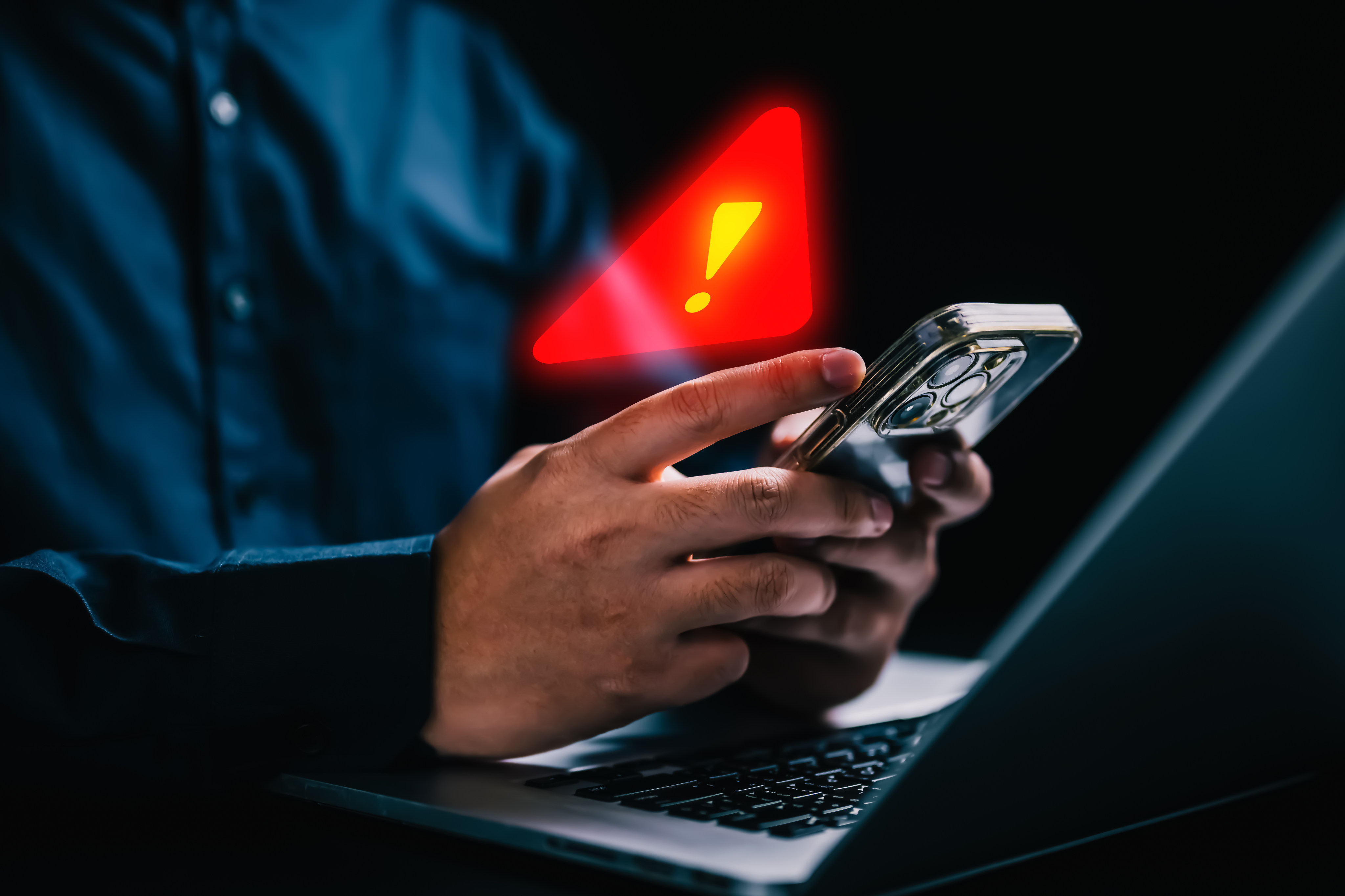 The Faster Payment System is to issue “high risk” warnings from Sunday if users attempt to send cash to accounts flagged “high risk” on the police Scameter. Photo: Getty Images