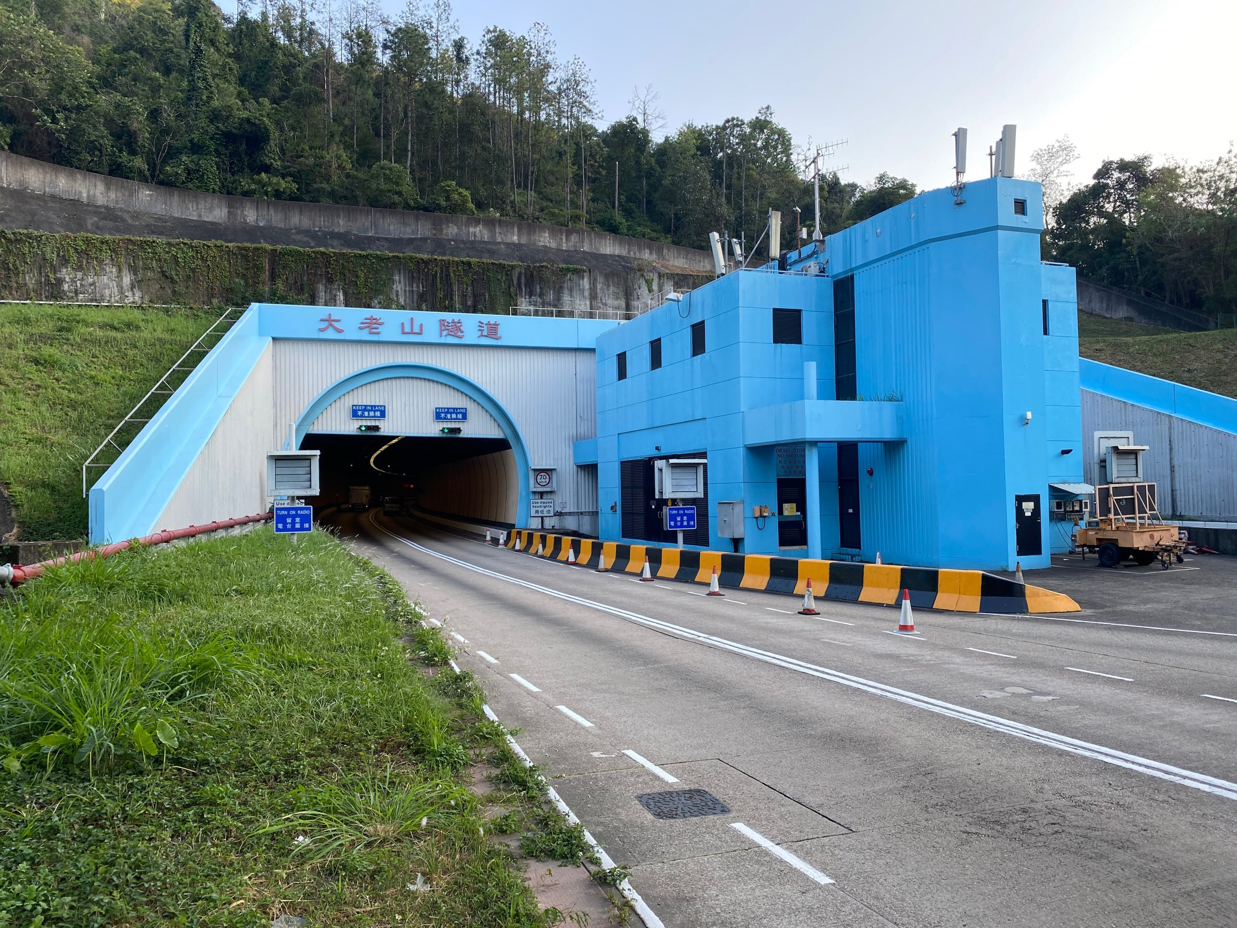 One of the entrances to Tate’s Cairn Tunnel. More than 810,000 vehicle tags have been issued for using the HKeToll system. Photo: Transport Department