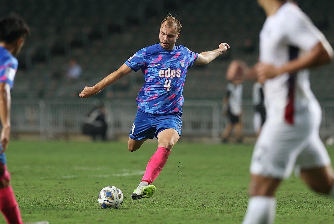 Kitchee’s Charlie Scott lines up a shot during his side’s AFC Champions League game against Bangkok United. Photo: Kitchee