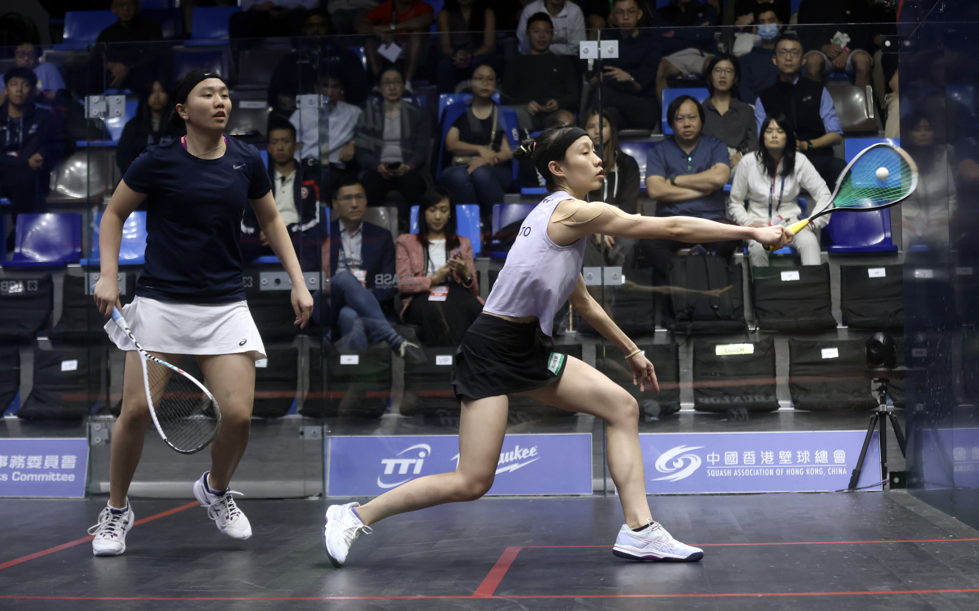Tomato Ho (right) said she felt mentally at sea for her match against Simmi Chan at Hong Kong Squash Centre on Monday. Photo: Jonathan Wong