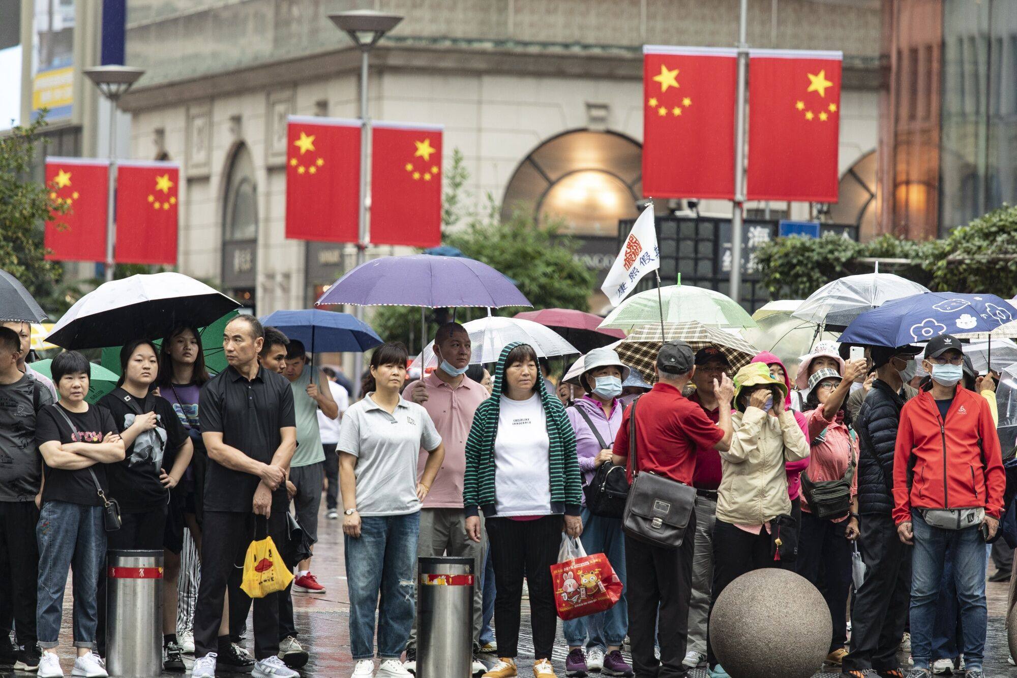Building a consumer-based society by expanding China’s middle class could be essential to the economy’s health, according to a prominent policy adviser. Photo: Bloomberg
