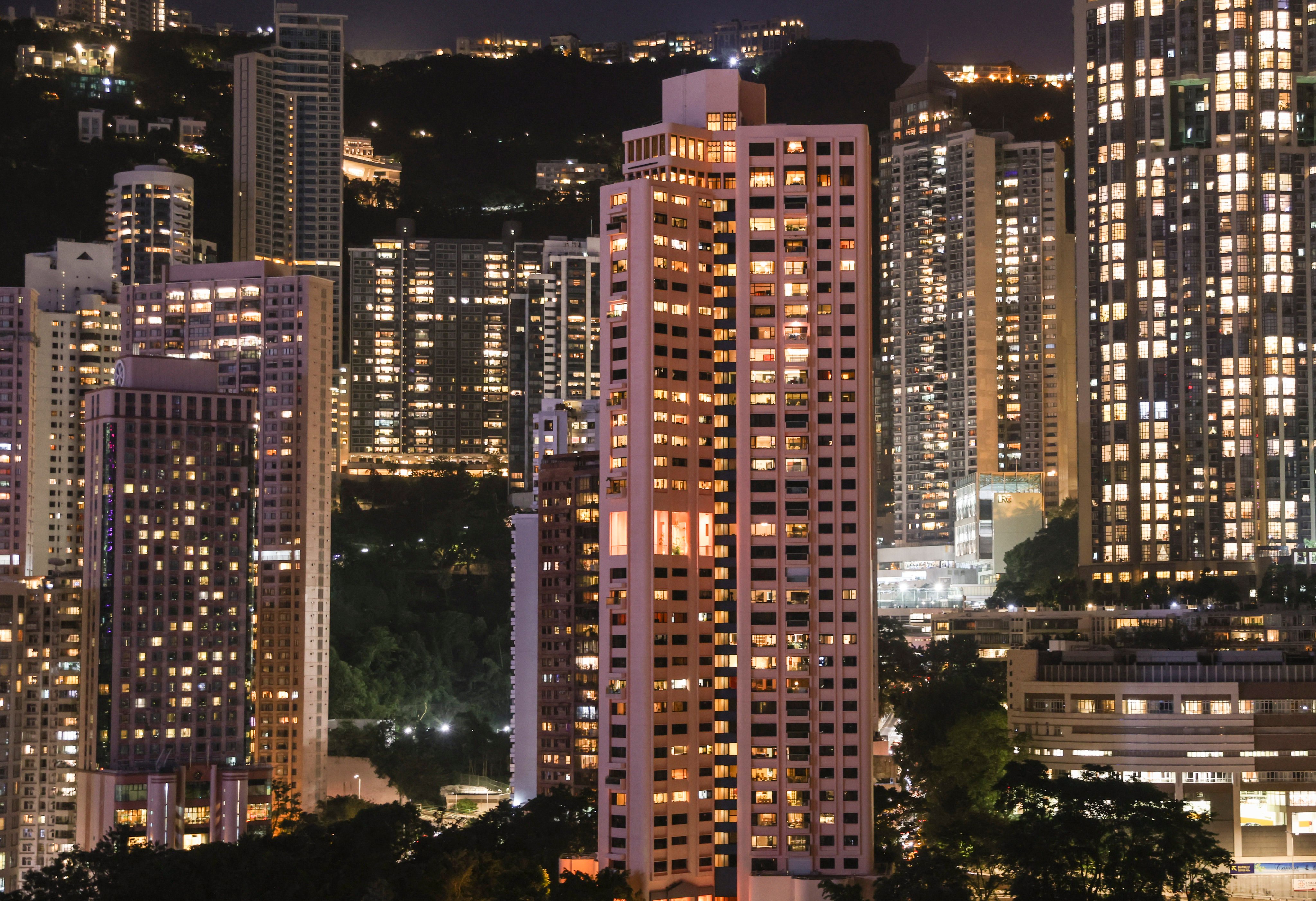 Residential buildings on Hong Kong Island are seen on November 3. Hong Kong must seize the opportunity to establish a forward-looking and long-term strategy for a zero-carbon transition, while keeping the costs of electricity affordable. Photo: Yik Yeung-man