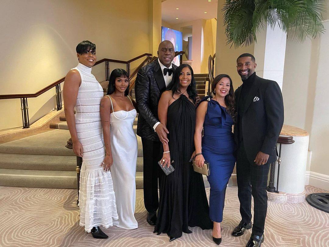 Billionaire ex-NBA star Magic Johnson with his wife Cookie and their children. Photo: @johnsonboywonder81/Instagram
