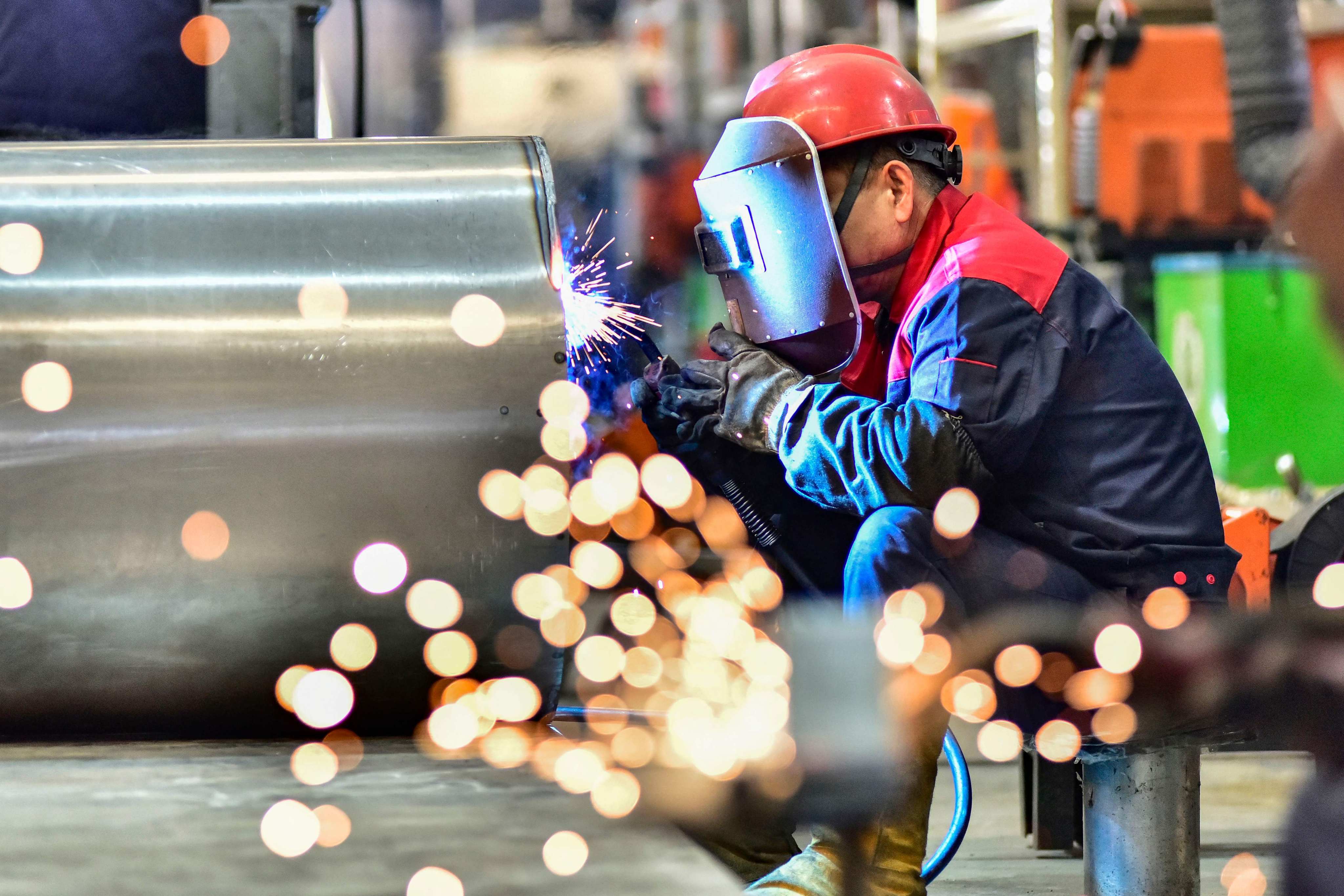 China’s official manufacturing purchasing managers’ index (PMI) stood at 49.4 in November, compared  to 49.5 in October. Photo: AFP