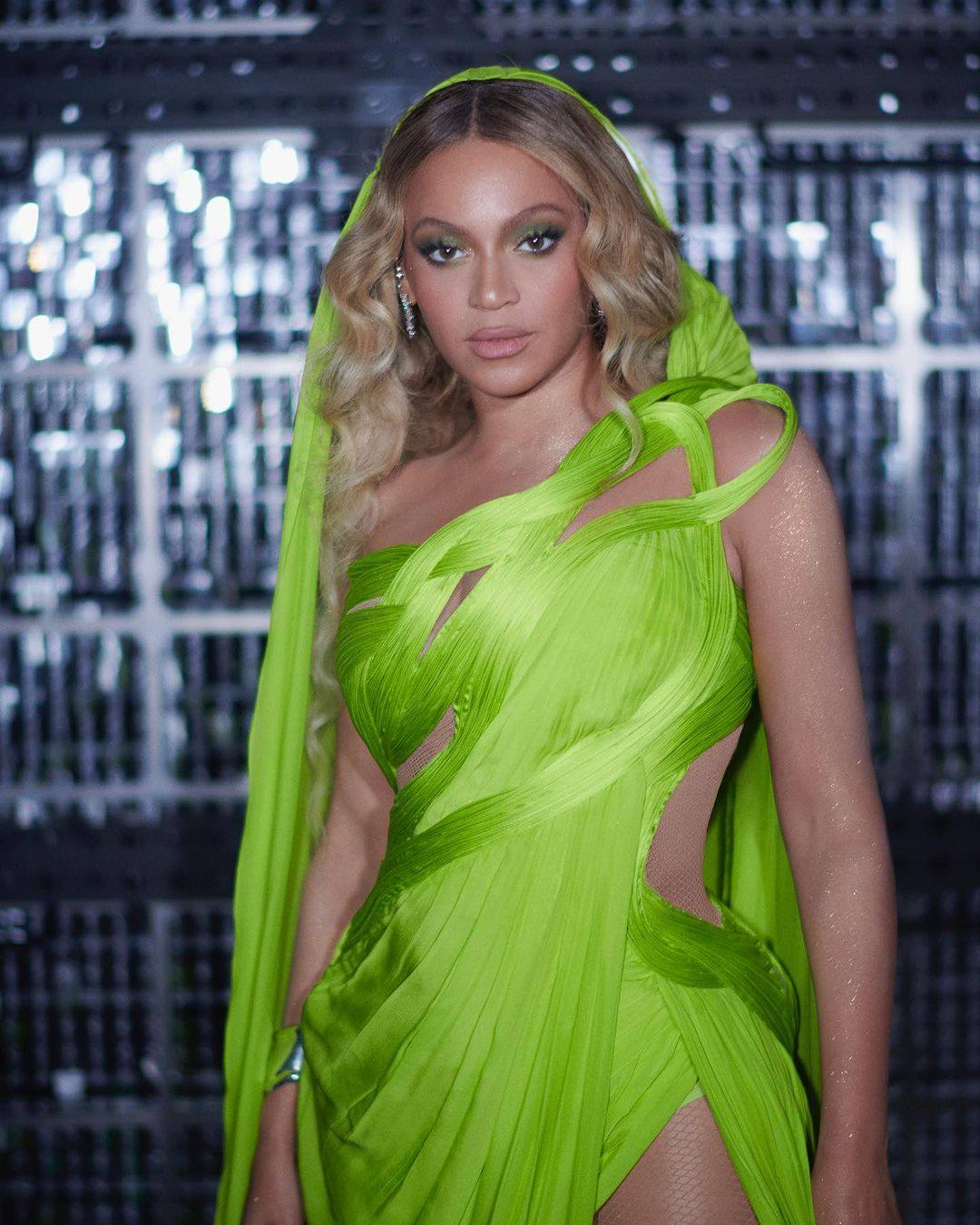 Beyoncé recently received criticism online for releasing photos where she looked “white skinned”, but mum Tina Knowles has had enough of the trolling. Photo: @beyonce/Instagram