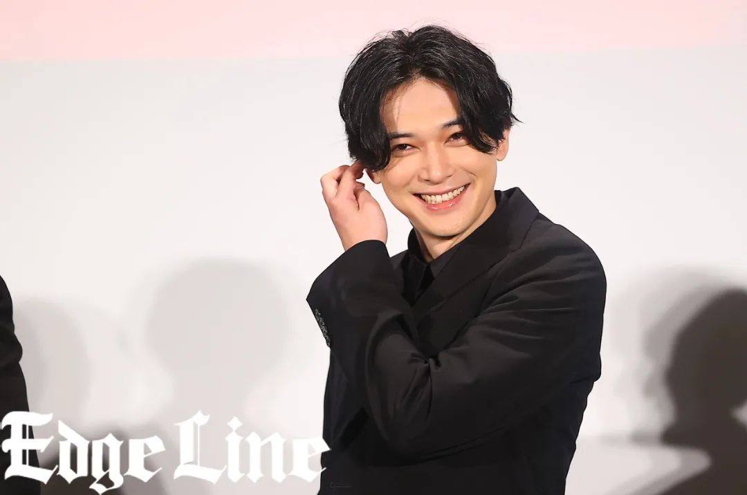 Is Ryo Yoshizawa, the Japanese star in Netflix’s hit In Love and Deep Water, about to hit new levels of fame with his breakout role? Photo: @oryojapon/Instagram