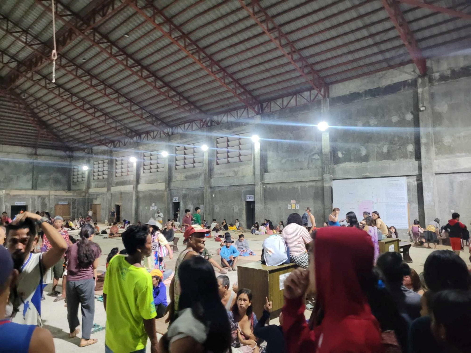 Filipinas levanta la alerta de tsunami tras el terremoto de magnitud 7,4 en Mindanao
