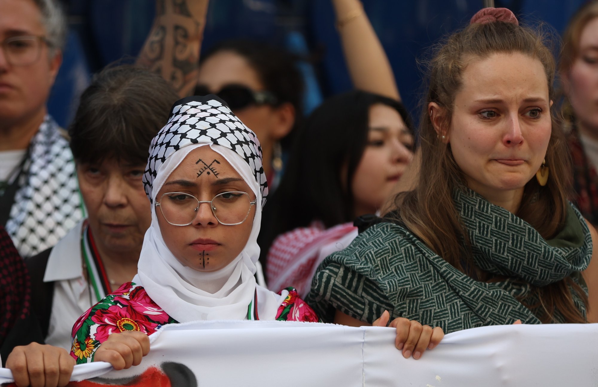 Los autocráticos Emiratos Árabes Unidos, anfitriones de la Cop28, permiten protestas y críticas limitadas en