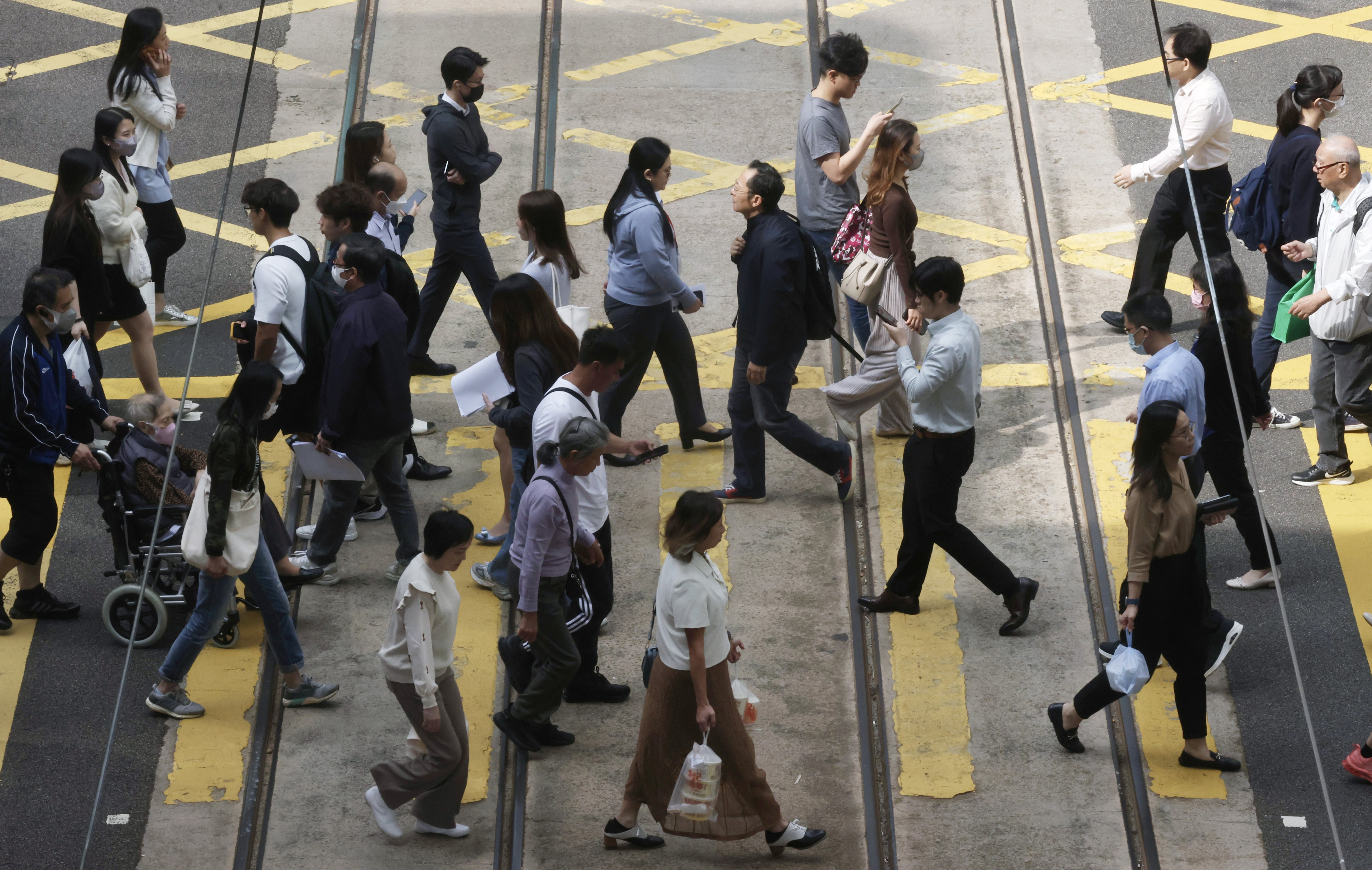 Professionals from across the globe are heading back to Hong Kong. Photo: Jonathan Wong