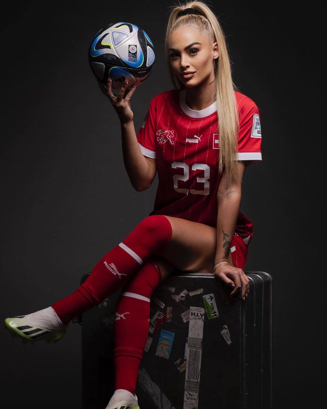 Alisha Lehmann is a Swiss footballer who plays for Women’s Super League club Aston Villa. Photo: @alishalehmann7/Instagram