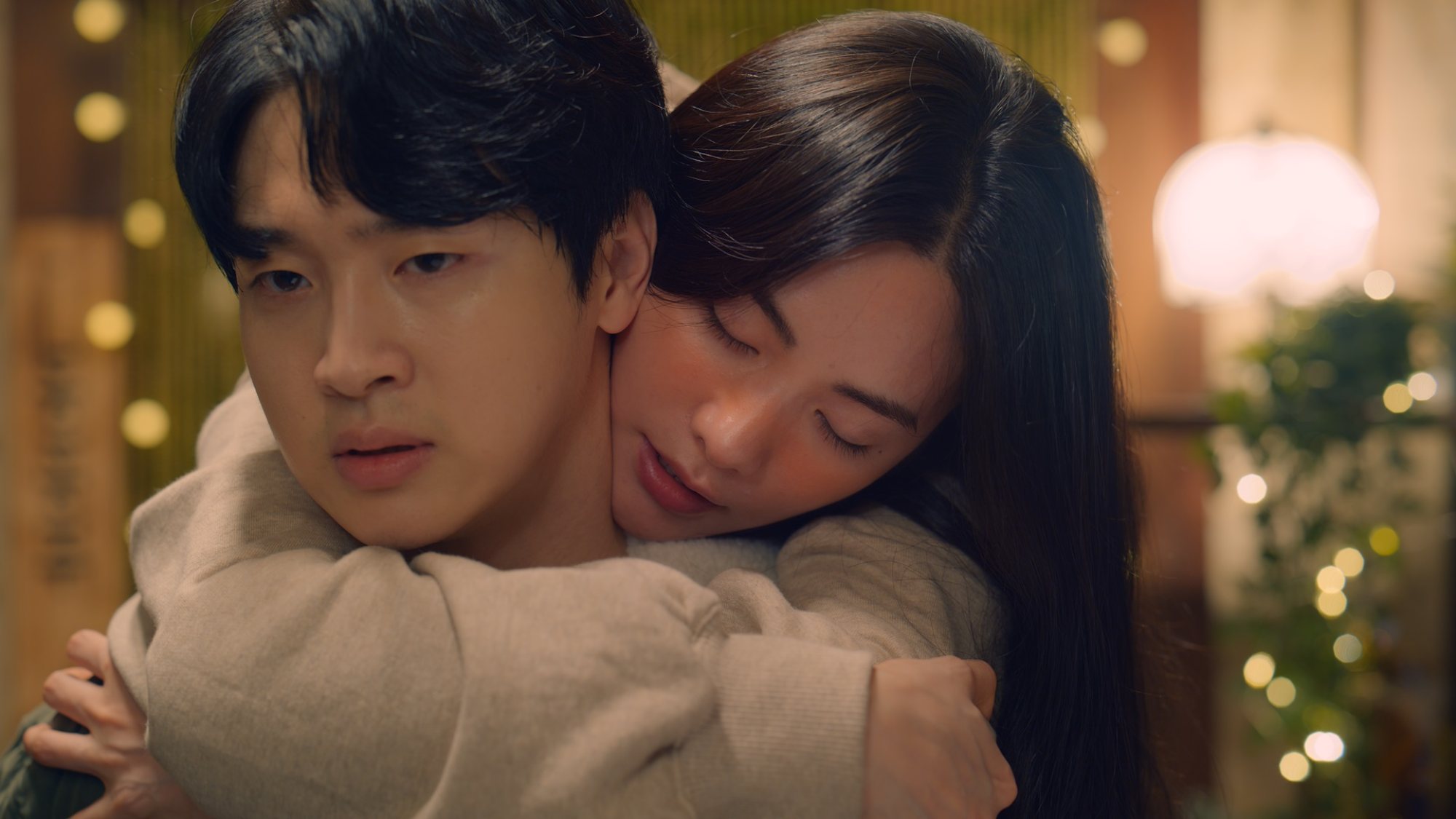 Amazon Prime K Drama My Man Is Cupid Jang Dong Yoon Nana Make An Attractive Pair In Light