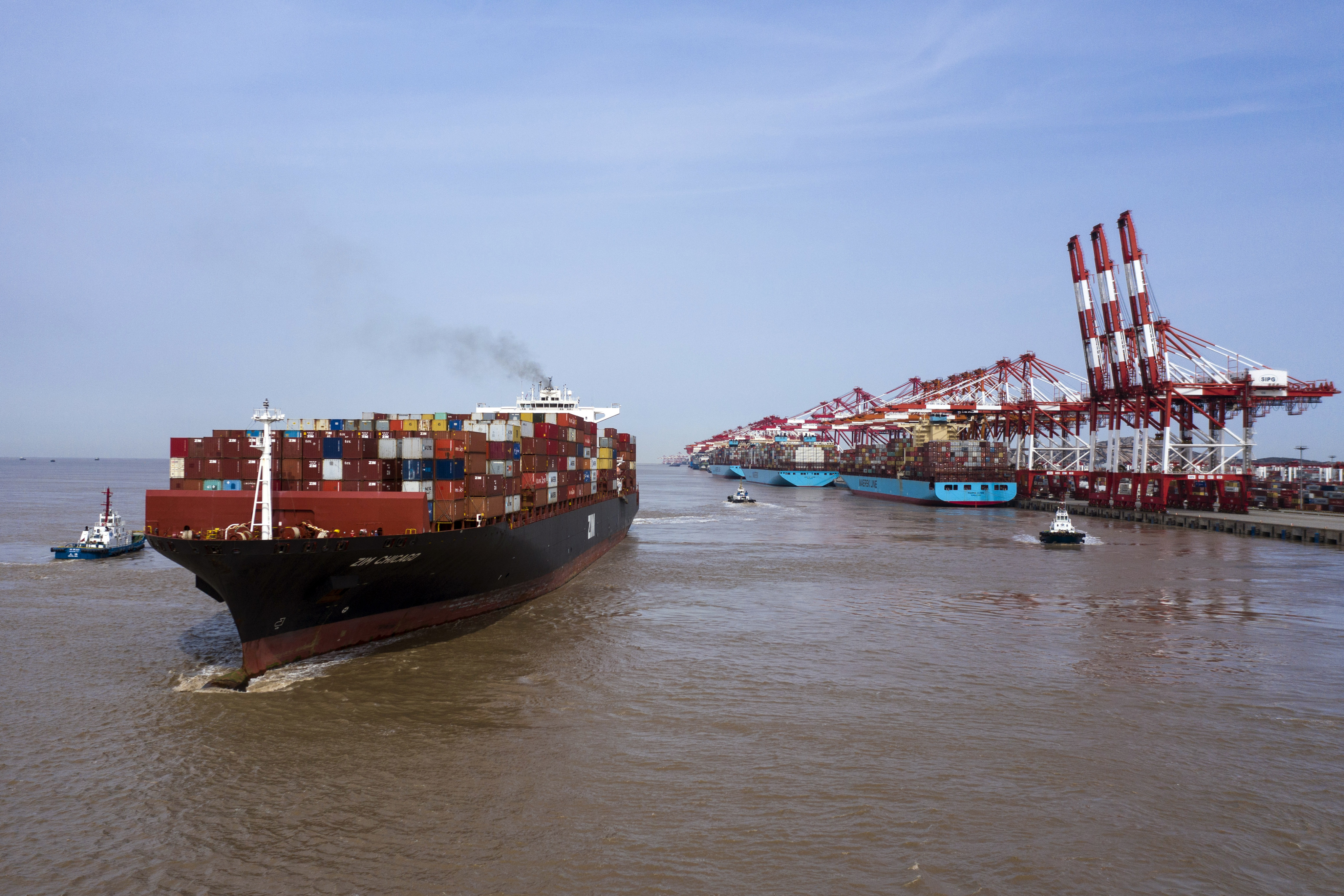 A container ship owned by Israeli shipping firm Zim sails out of Yangshan Deepwater Port in Shanghai, China. Photo: Bloomberg