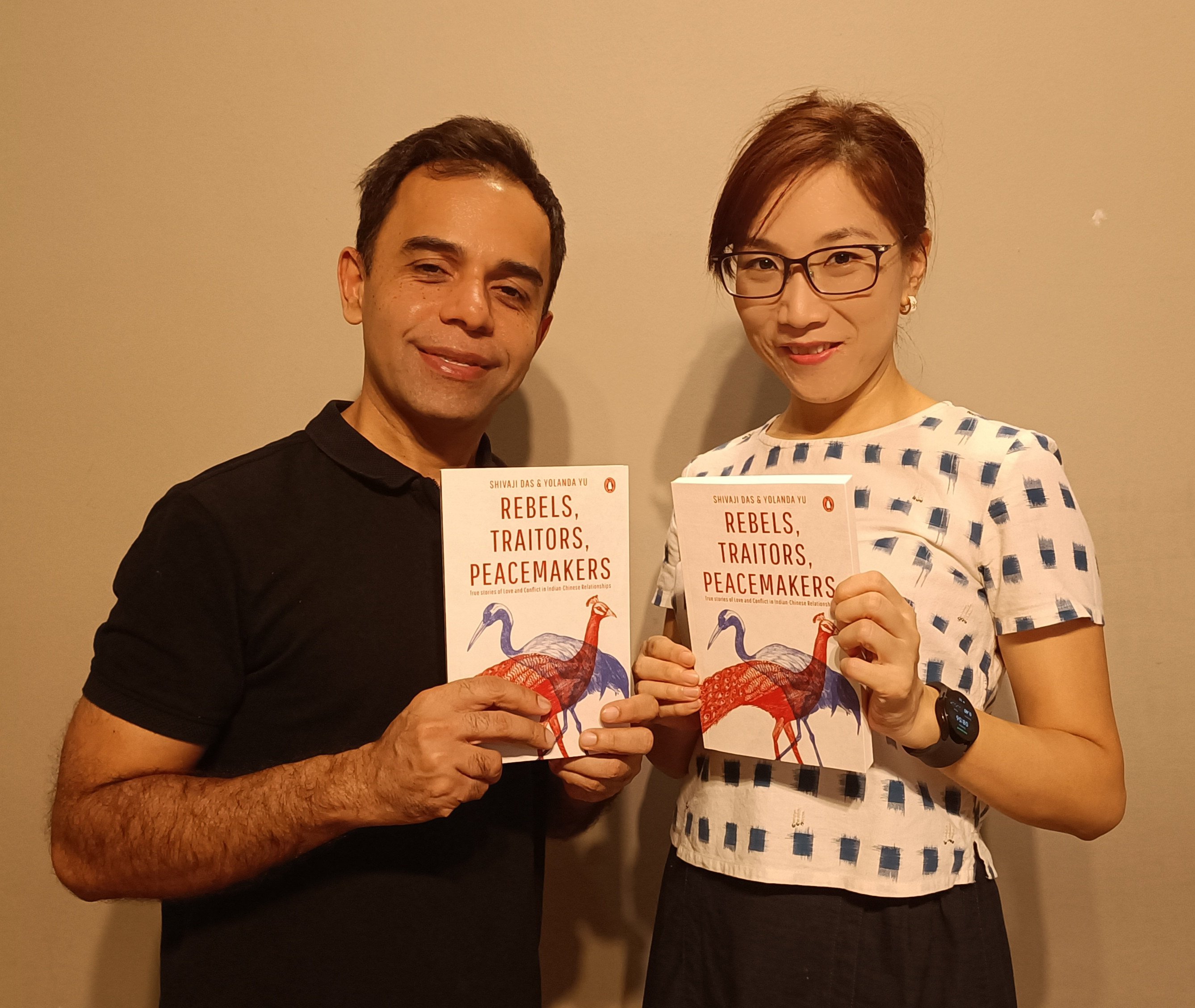Shivaji Das and Yolanda Yu with their book “Rebels, Traitors, Peacemakers: True Stories of Love and Conflict in Indian-Chinese Relationships”. Photo: Handout