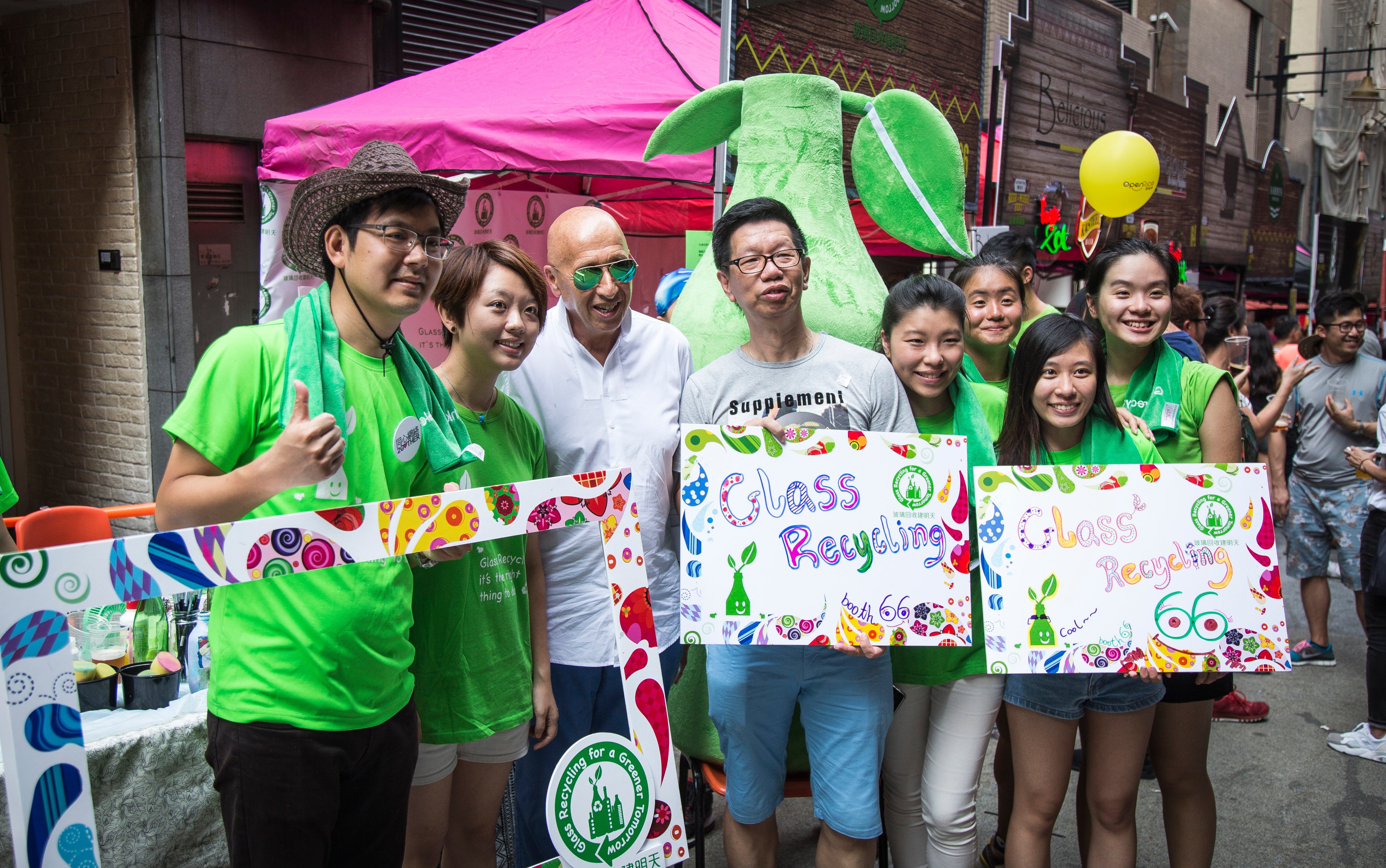 Chairman of Lan Kwai Fong Group Allan Zeman (third from left) at an event in 2015. The group has established the non-profit Lan Kwai Fong Association, with the aim of fostering a supportive community for local businesses. Photo: Handout