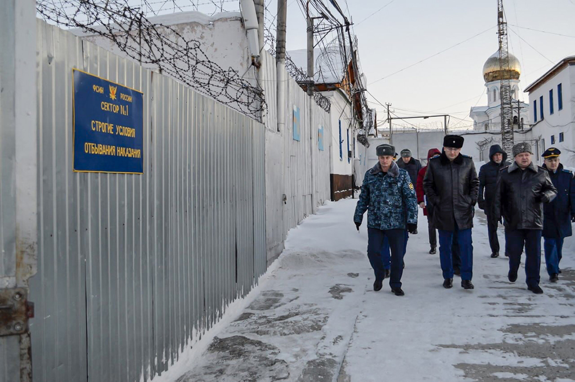 kremlin critic navalny describes transfer to harsh ‘polar wolf’ prison in russian arctic
