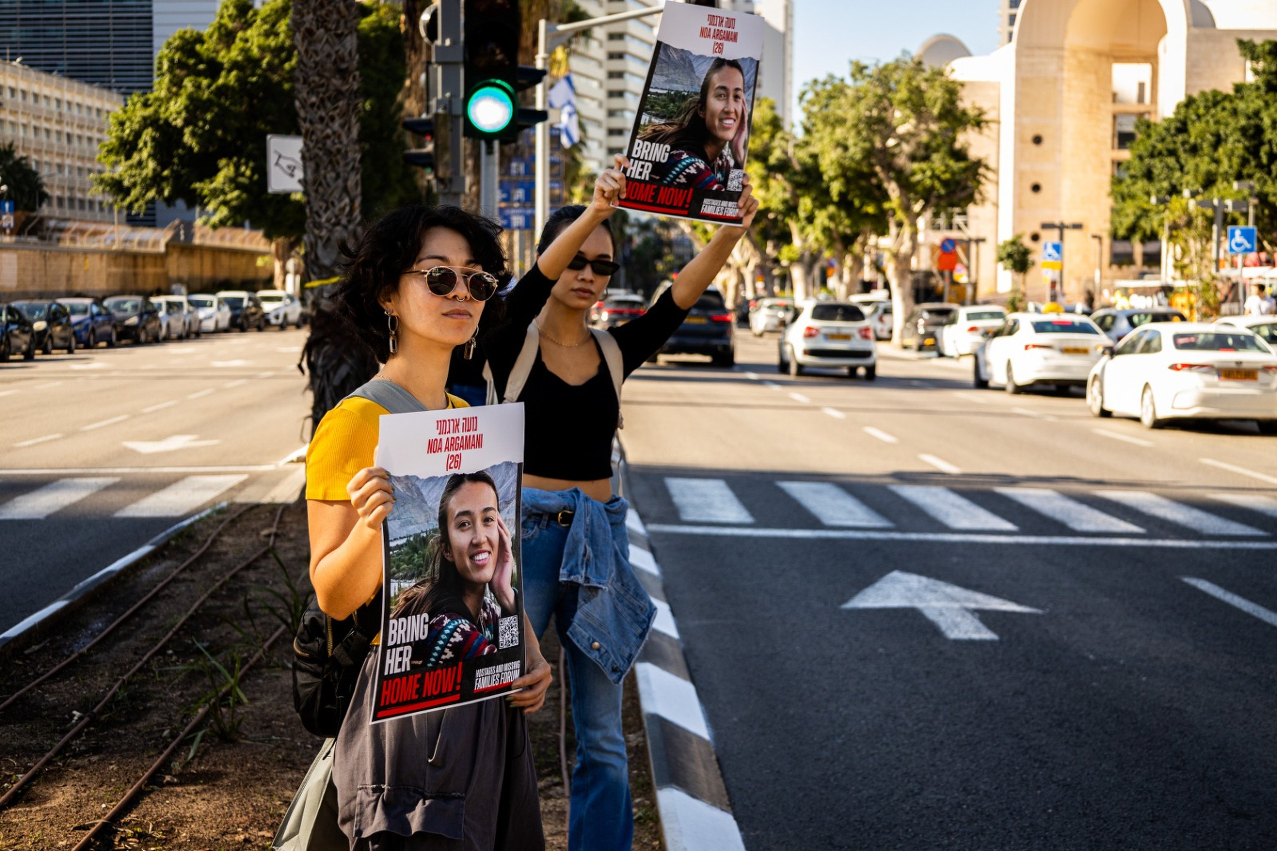 Supporters of Chinese-Israeli hostage Noa Argamani, who was seized by Hamas in its October 7 attack on Israel, outside Tel Aviv’s Museum of Art. Photo: Natalie Shimshi Jing