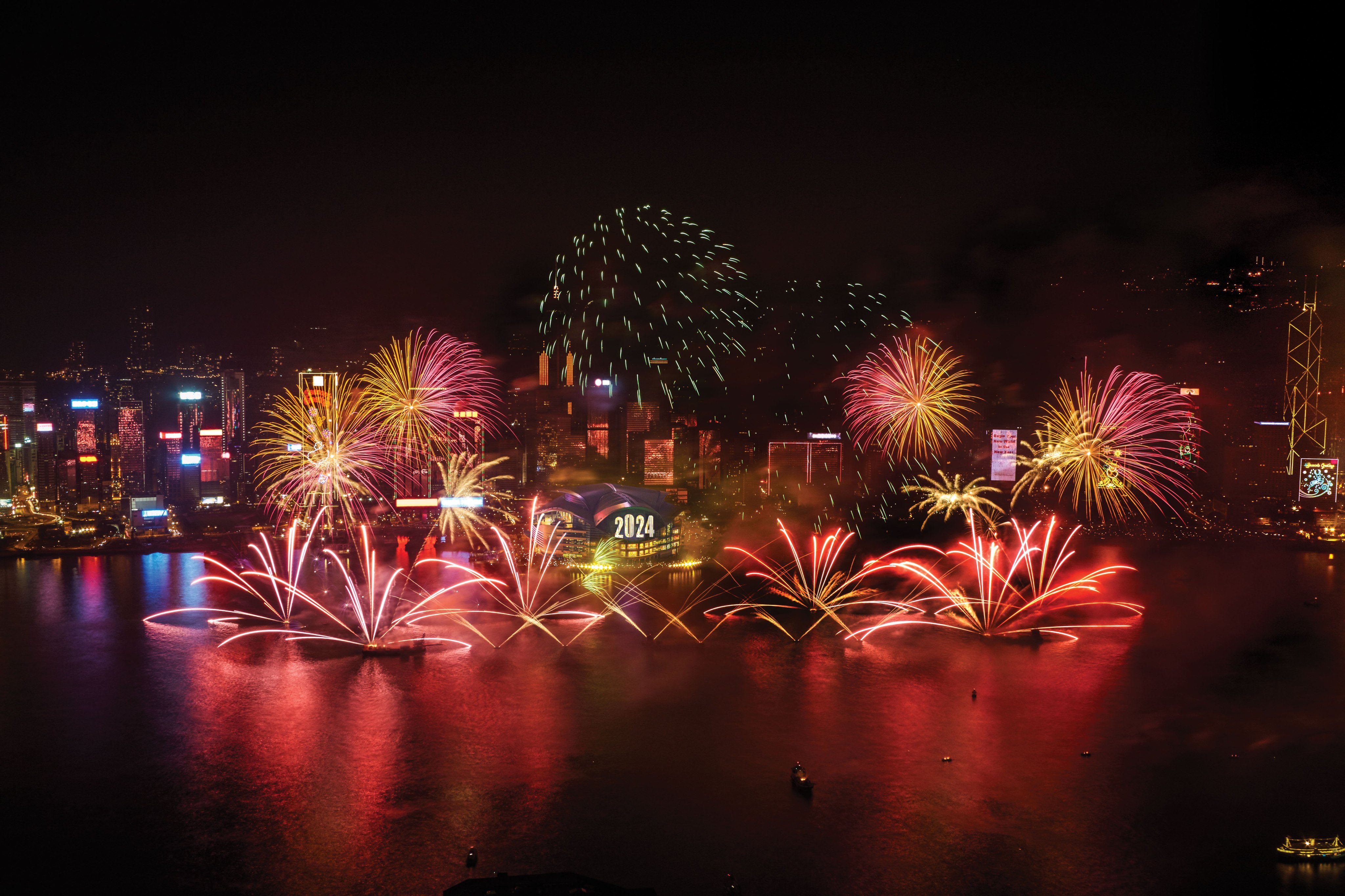 Fireworks light up Hong Kong’s Victoria Harbour. Photo: Hong Kong Tourism Board