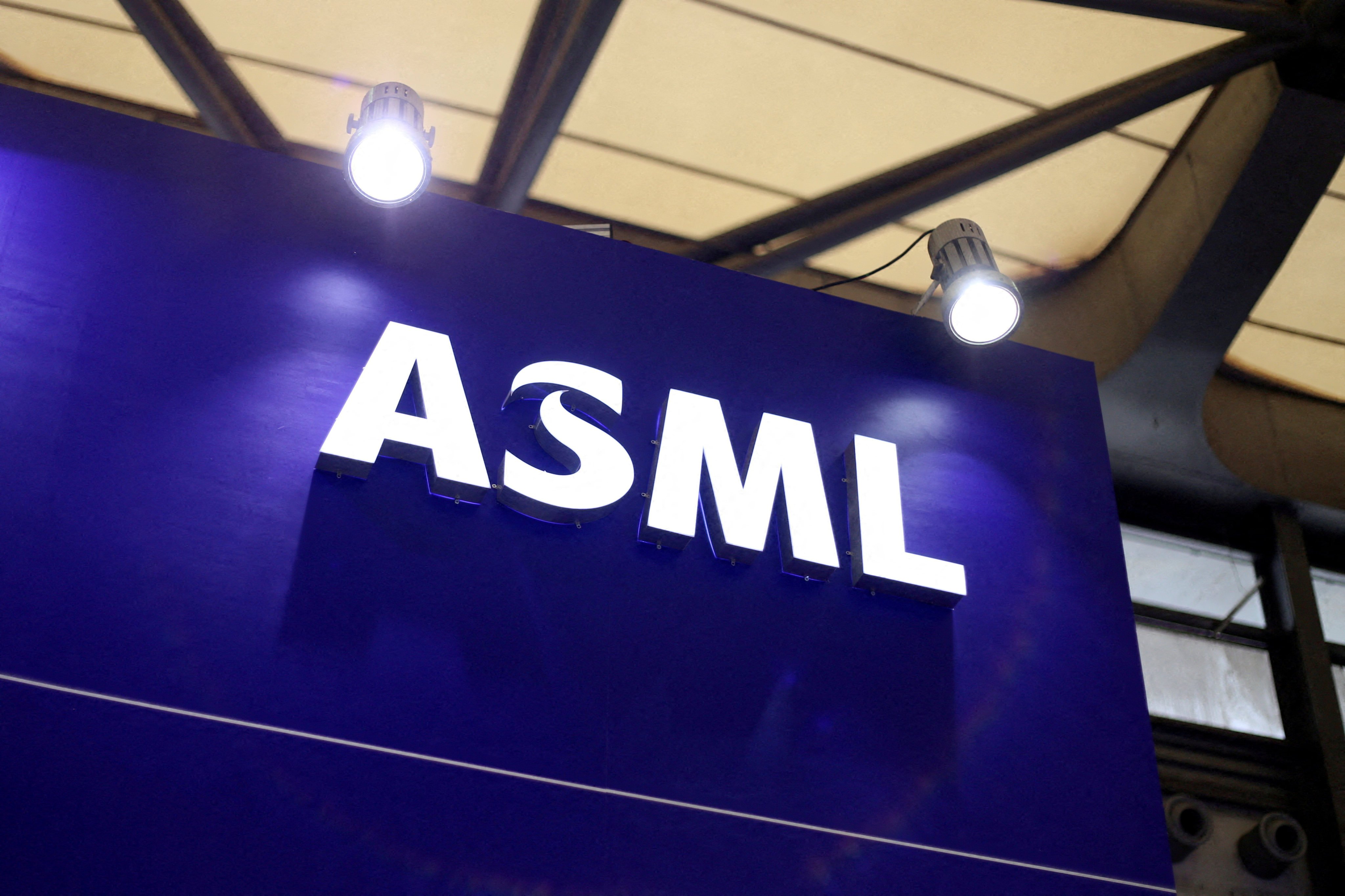 The logo of chip equipment maker ASML seen at its booth during Semicon China, a trade fair for the semiconductor industry, in Shanghai on June 29, 2023. Photo: Reuters