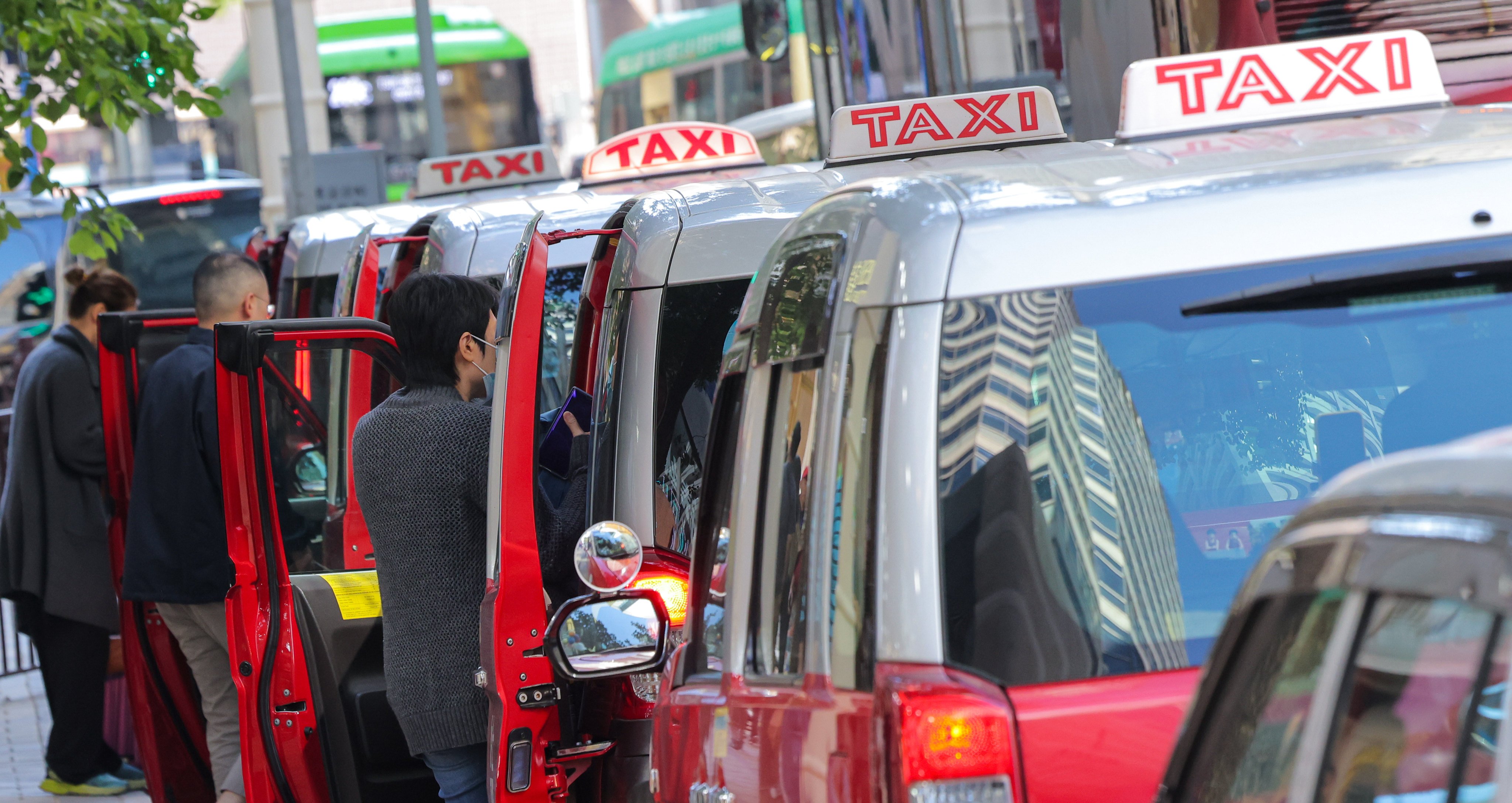 Taxi operators are asking for an increase in the flag fall charge. Photo: Jelly Tse