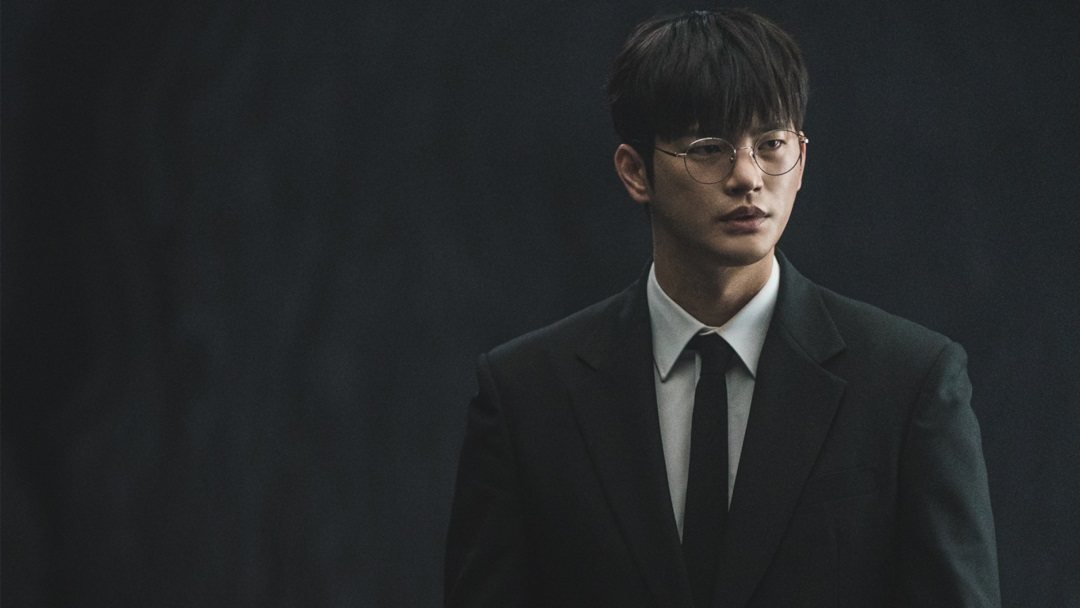 Seo In-guk in a still from “Death’s Game”, in which his character, Choi Yae-jee, having taken his own life, is ordered back to Earth by Death, where he must live the last moments of 12 people about to die. Save one and he can live out their life.