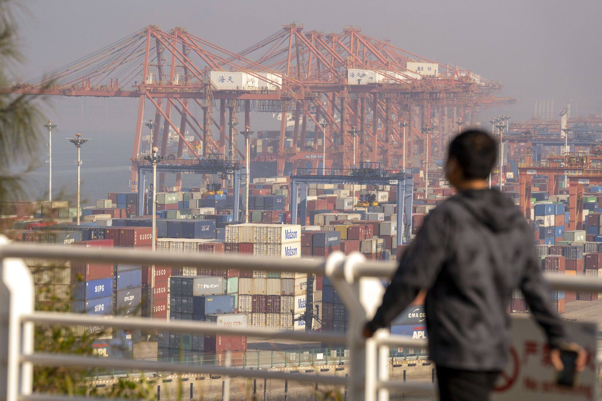 China’s exports rose by 2.3 per cent in December compared to a year earlier, while imports rose by 0.2 per cent year on year last month. Photo: Bloomberg