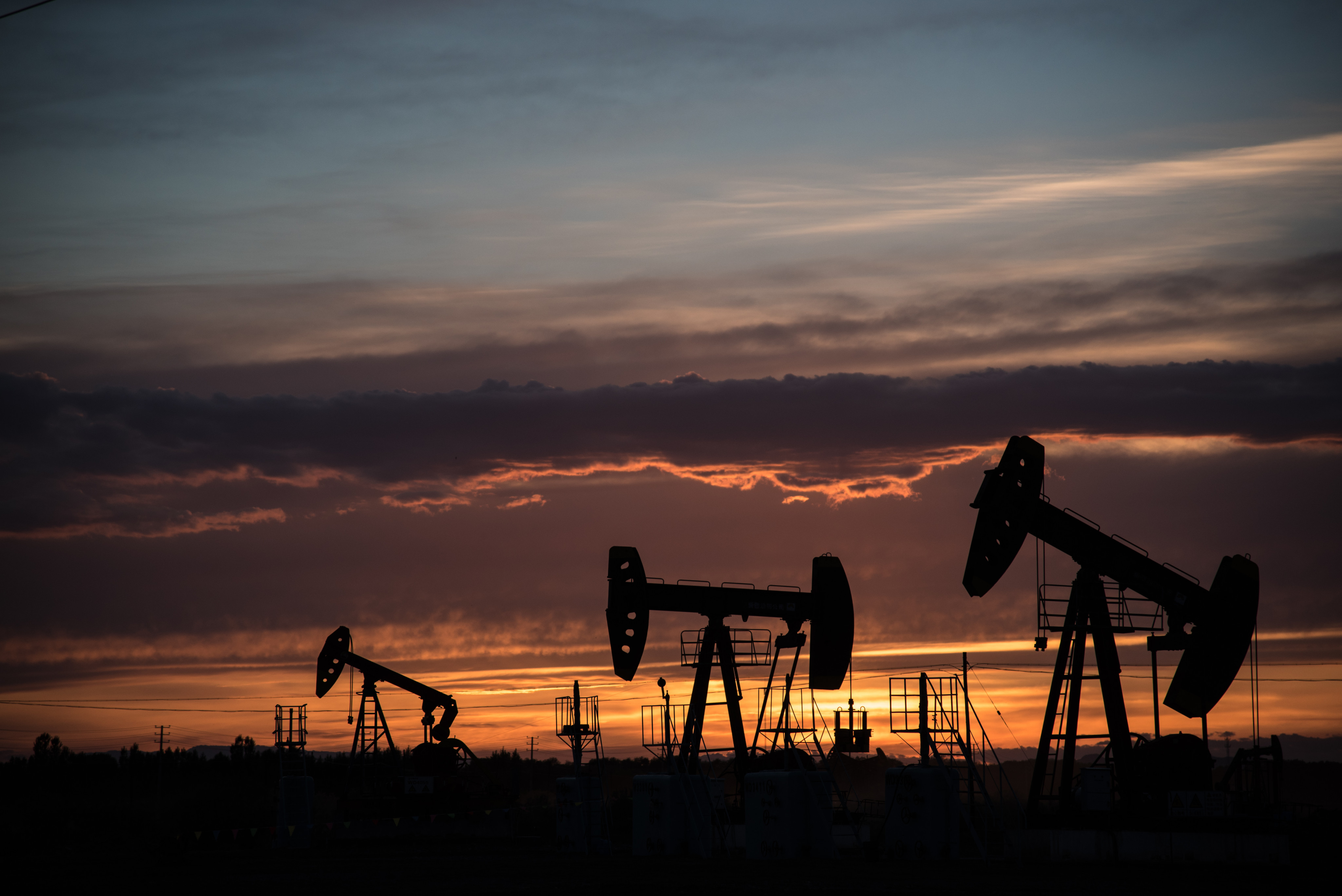 Oil wells in Xinjiang, China. Photo: Shutterstock 