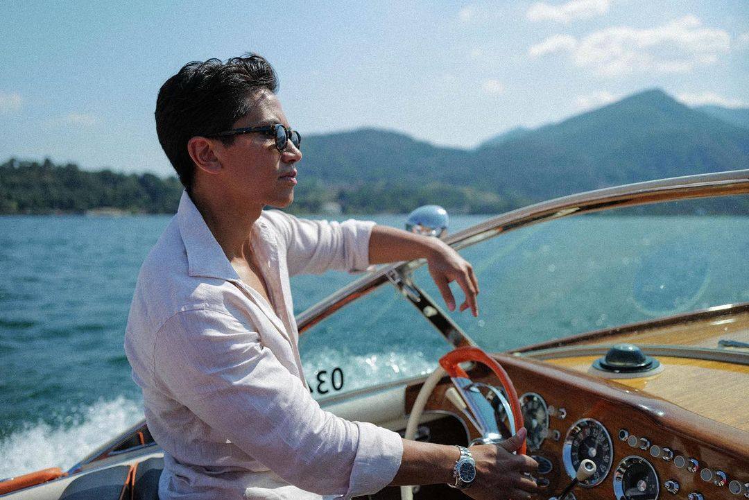 Brunei’s Prince Abdul Mateen drives a speedboat in Italy. Photo: Instagram/tmski