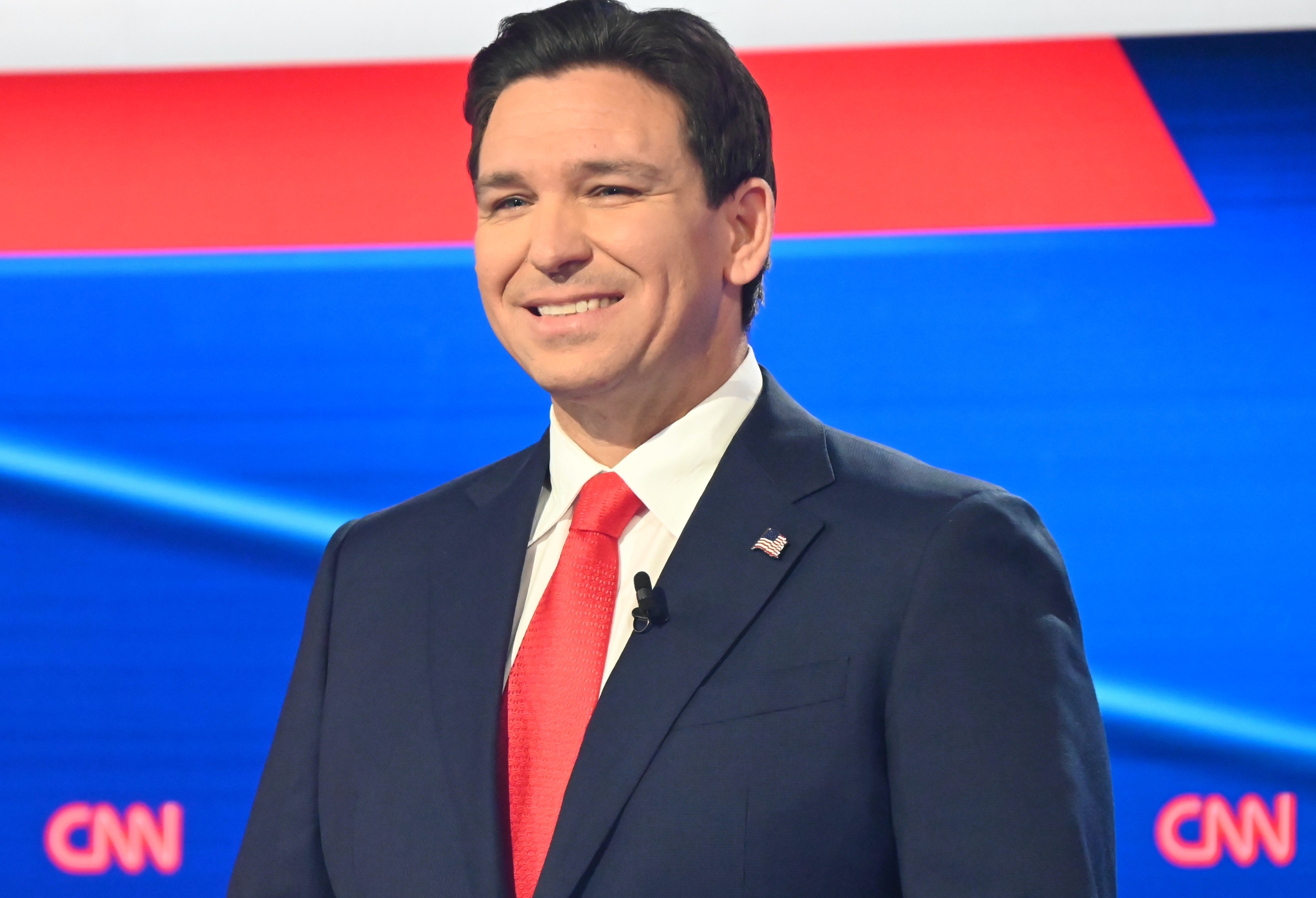 Florida Governor Ron DeSantis on Wednesday in Des Moines at the final Republican presidential debate before the Iowa caucuses. Photo: TheNEWS2 via ZUMA/dpa