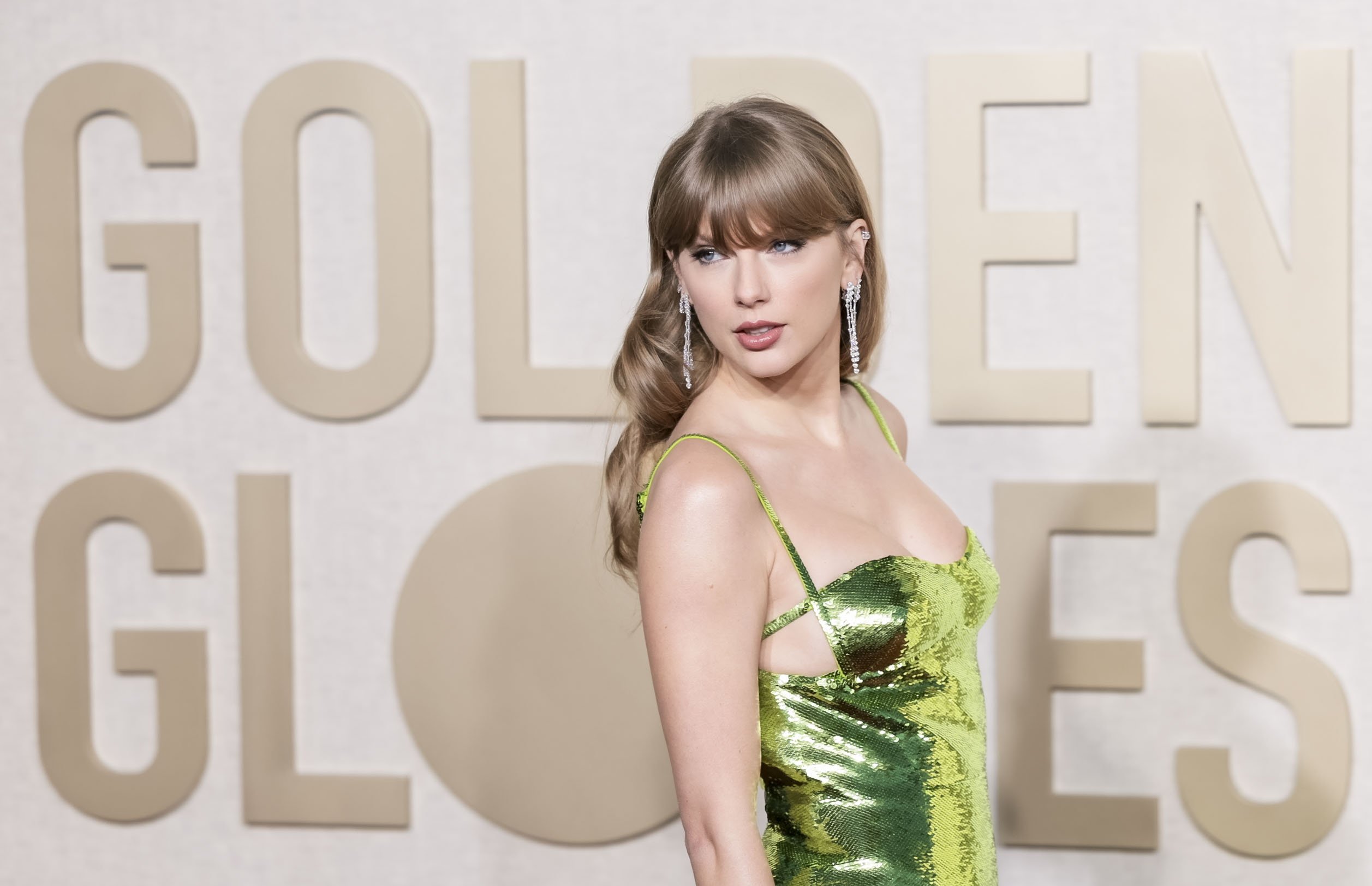 Taylor Swift Encourages Swifties to Get Out and Vote