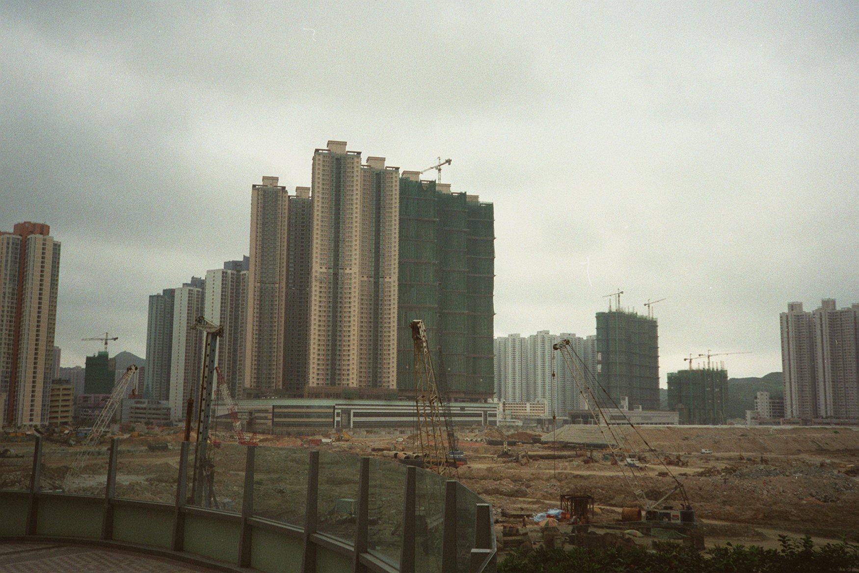 Construction work in 2002 in Tseung Kwan O, the year Li Suet-ping, 50, murdered her husband in the Hong Kong residential district by stabbing him multiple times and pouring boiling oil over him. Photo: Kenneth Ko