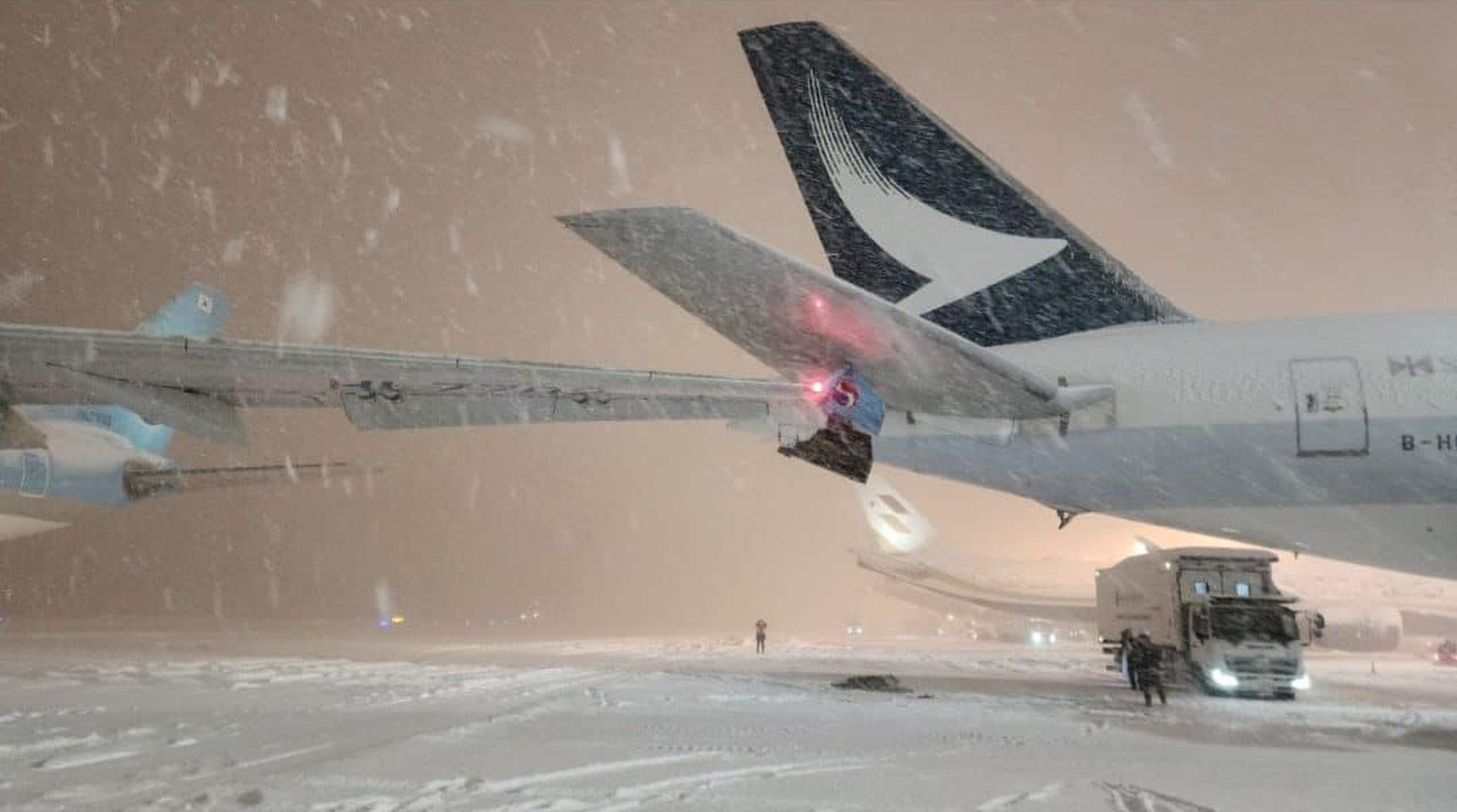 A Korean Air plane clipped a Cathay Pacific aircraft at the airport in Sapporo. Photo: Handout